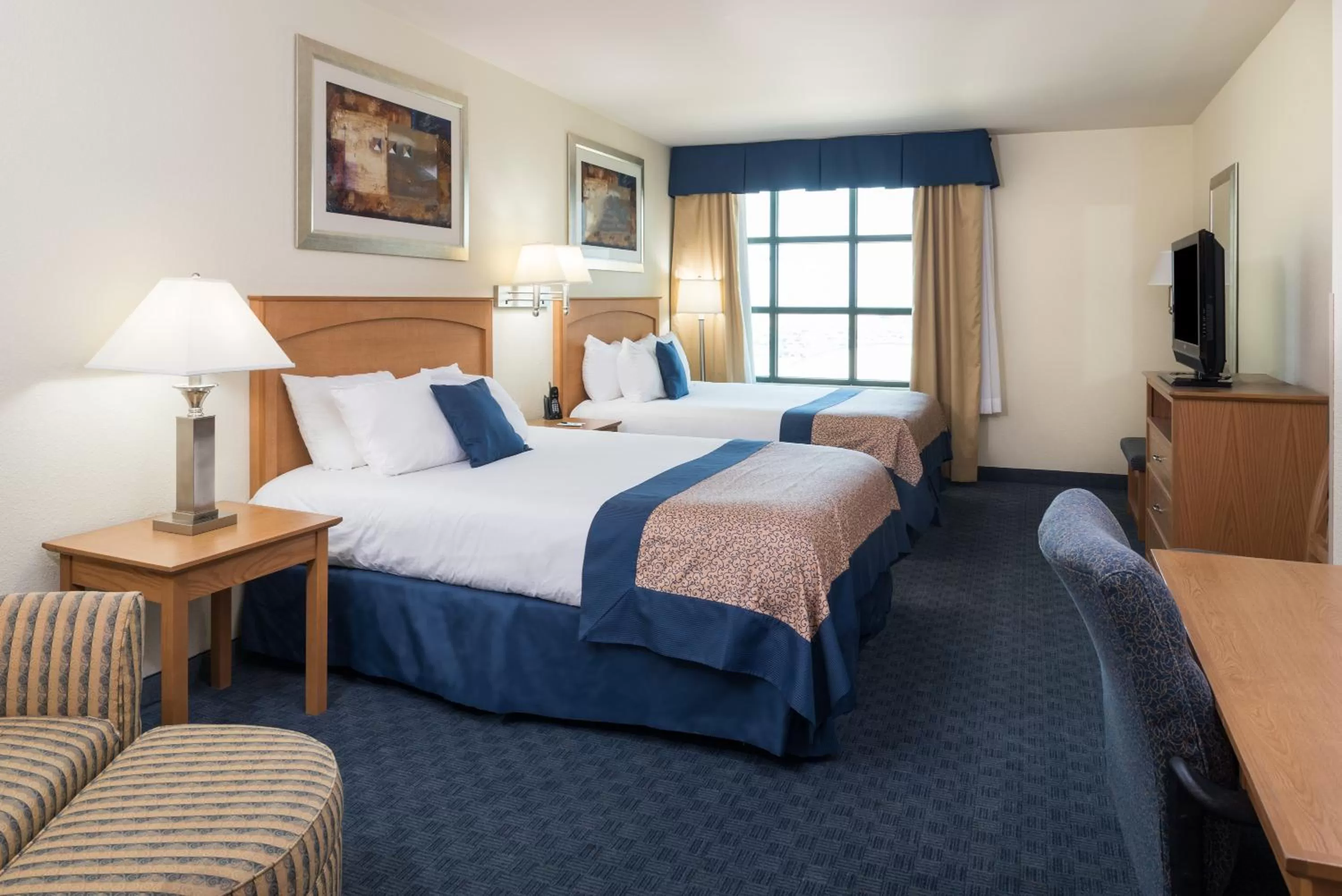 Queen Room with Two Queen Beds - Mobility Access/Non-Smoking in Wingate by Wyndham Spokane Airport