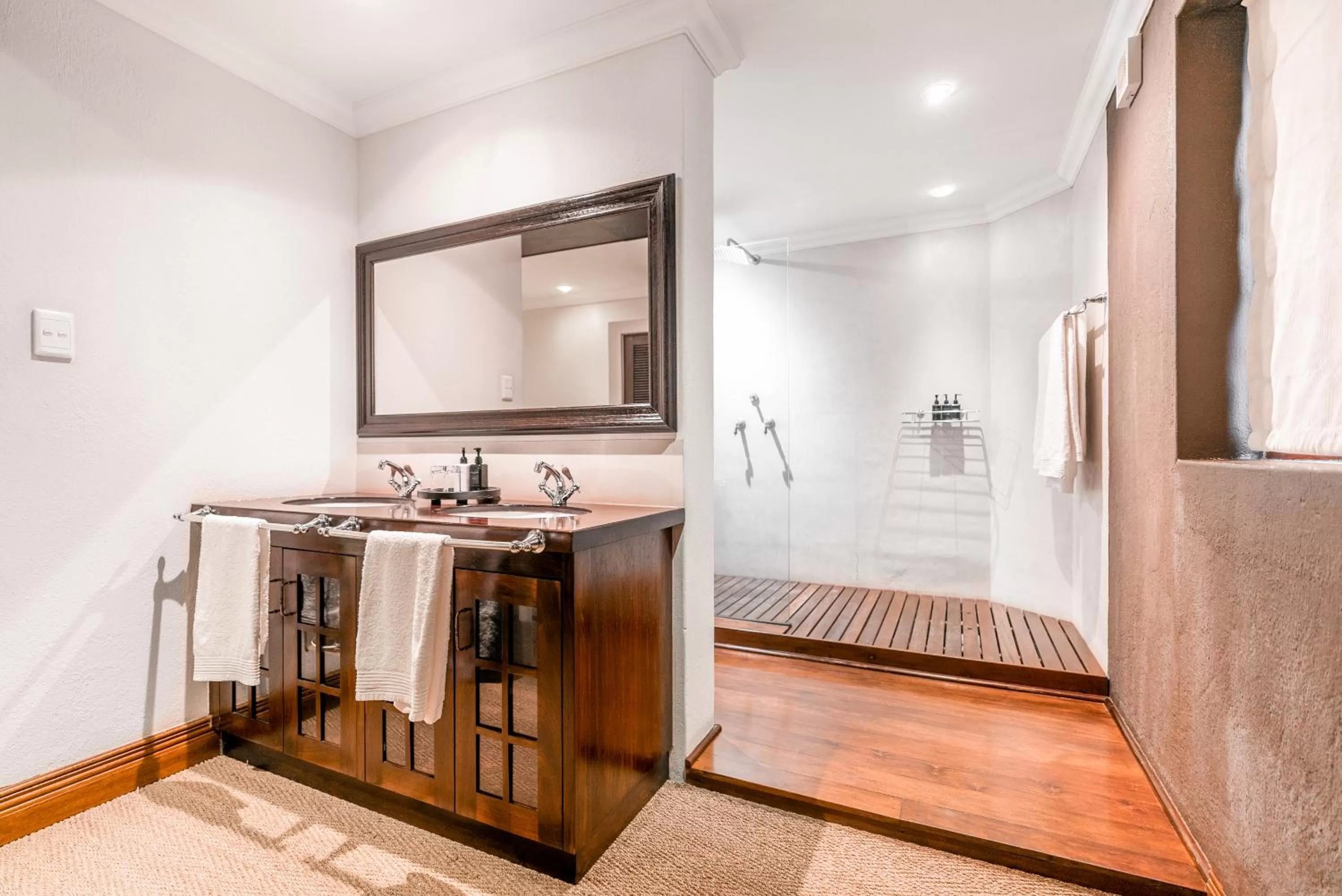 Shower in Iris Boutique Hotel