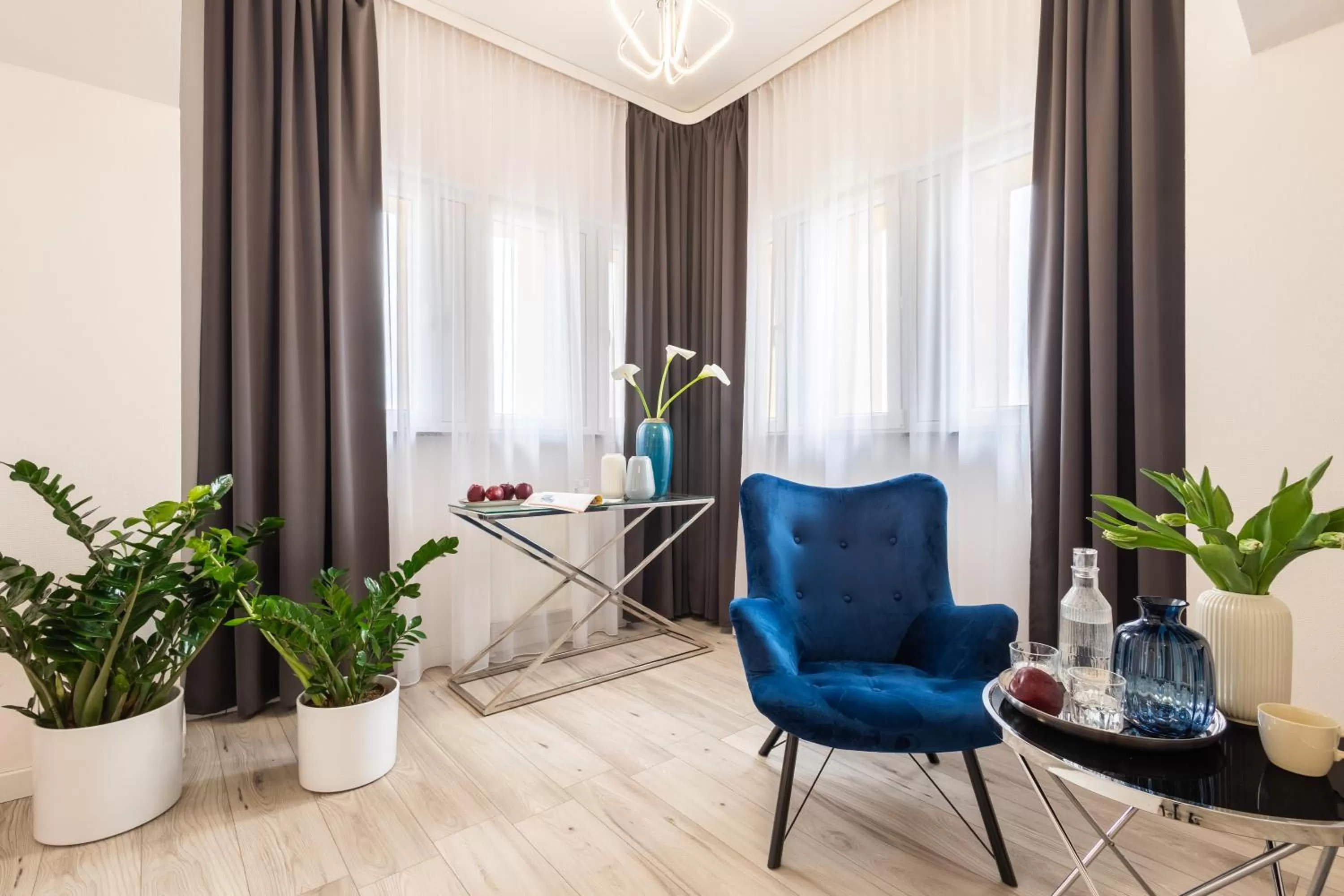 Living room in Hotel Sofia by The Railway Station Wroclaw