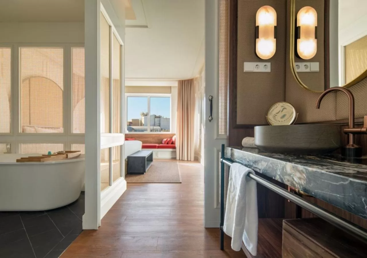 Photo of the whole room in Only YOU Hotel Valencia