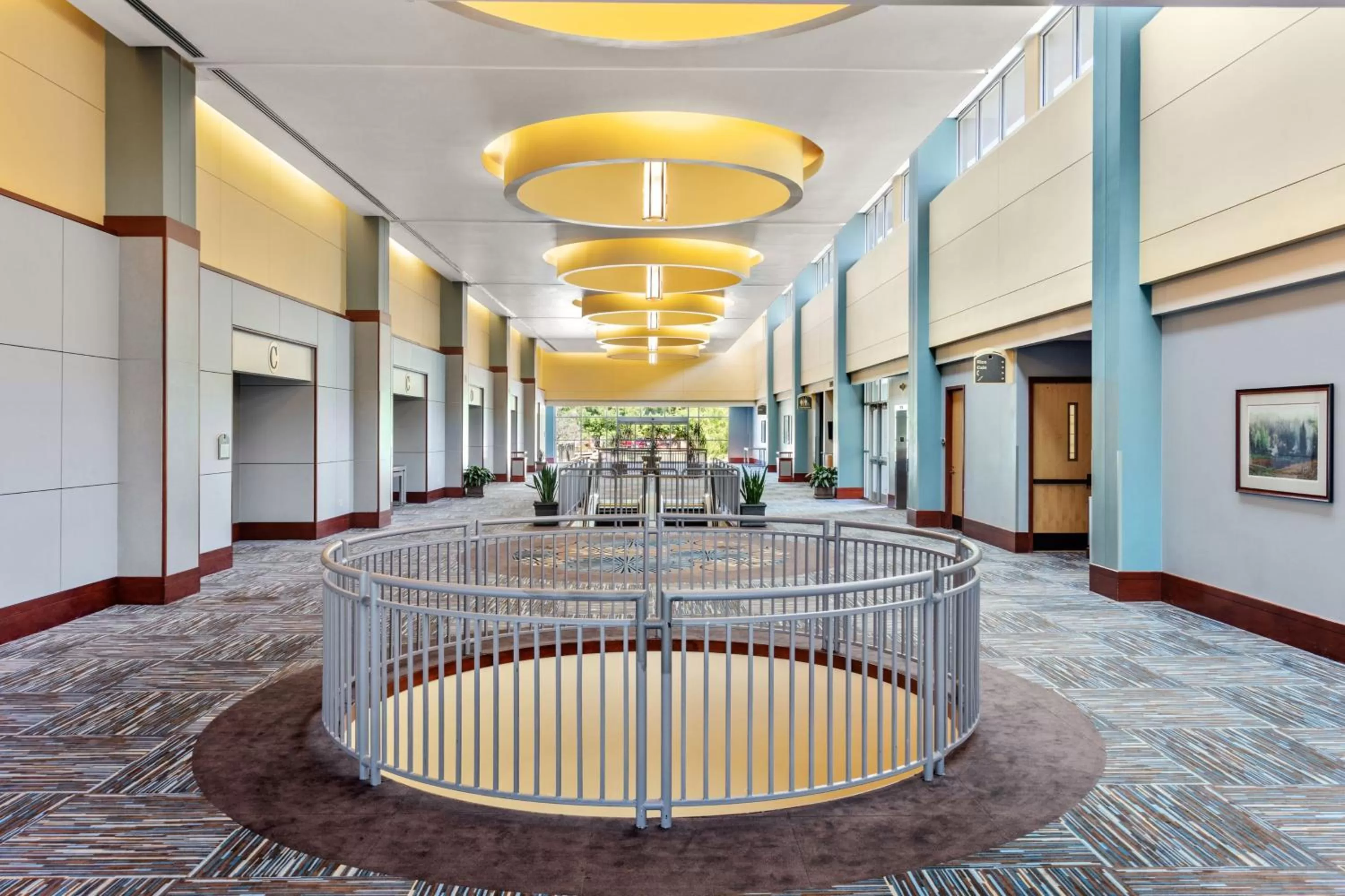 Lobby or reception in Delta Hotels by Marriott Midwest City at the Reed Conference Center