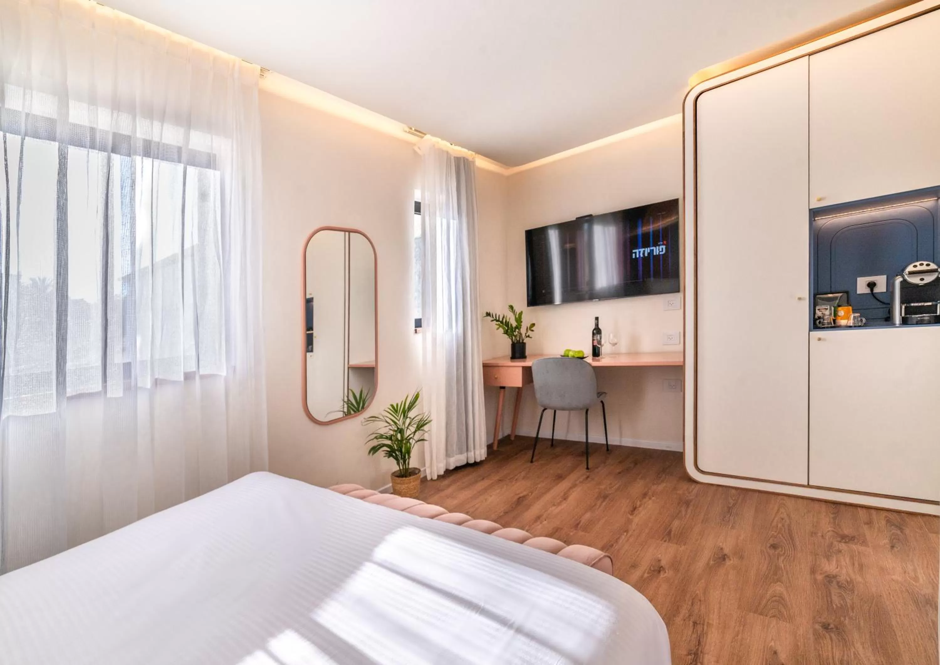 Photo of the whole room, Bed in Stay Eilat