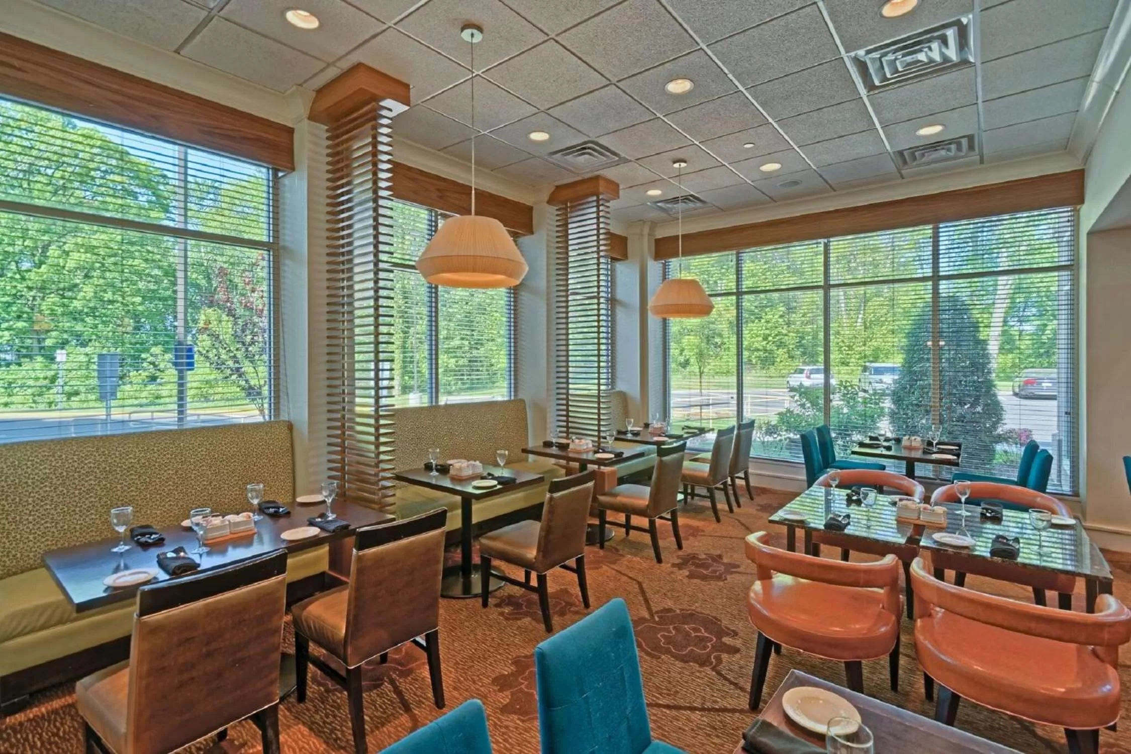 Restaurant/places to eat in Hilton Garden Inn by Hilton Mount Laurel