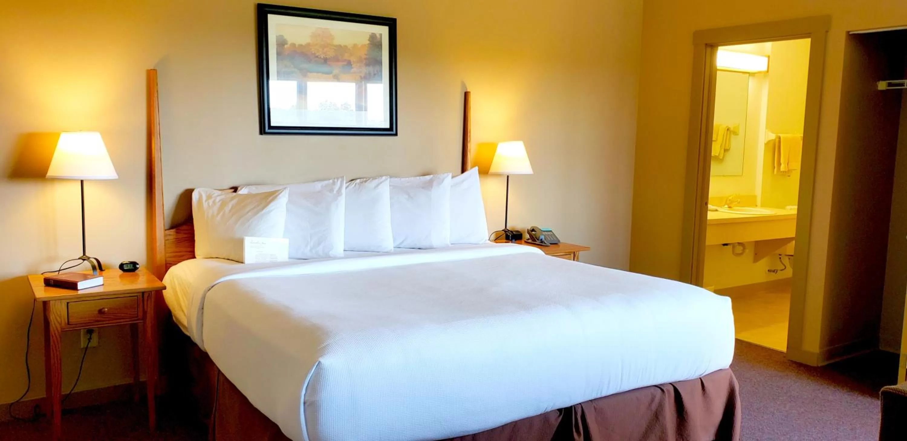 Bed in Berlin Heritage Inn