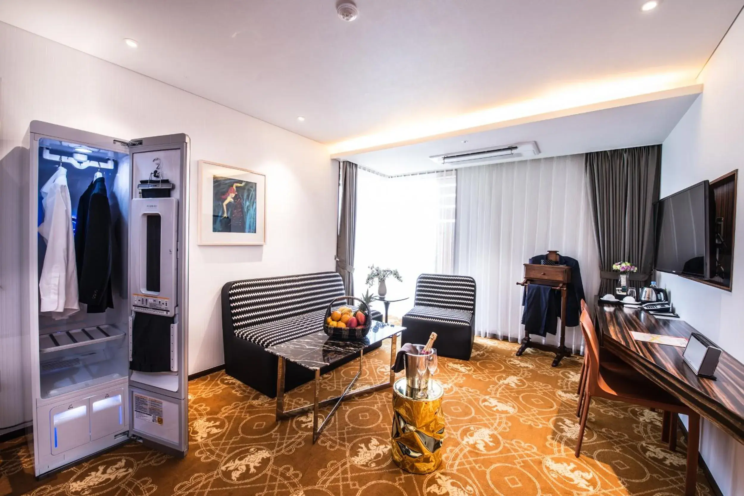 Suite with twin bed in Hotel Leo Suite with twin bed in Hotel Leo