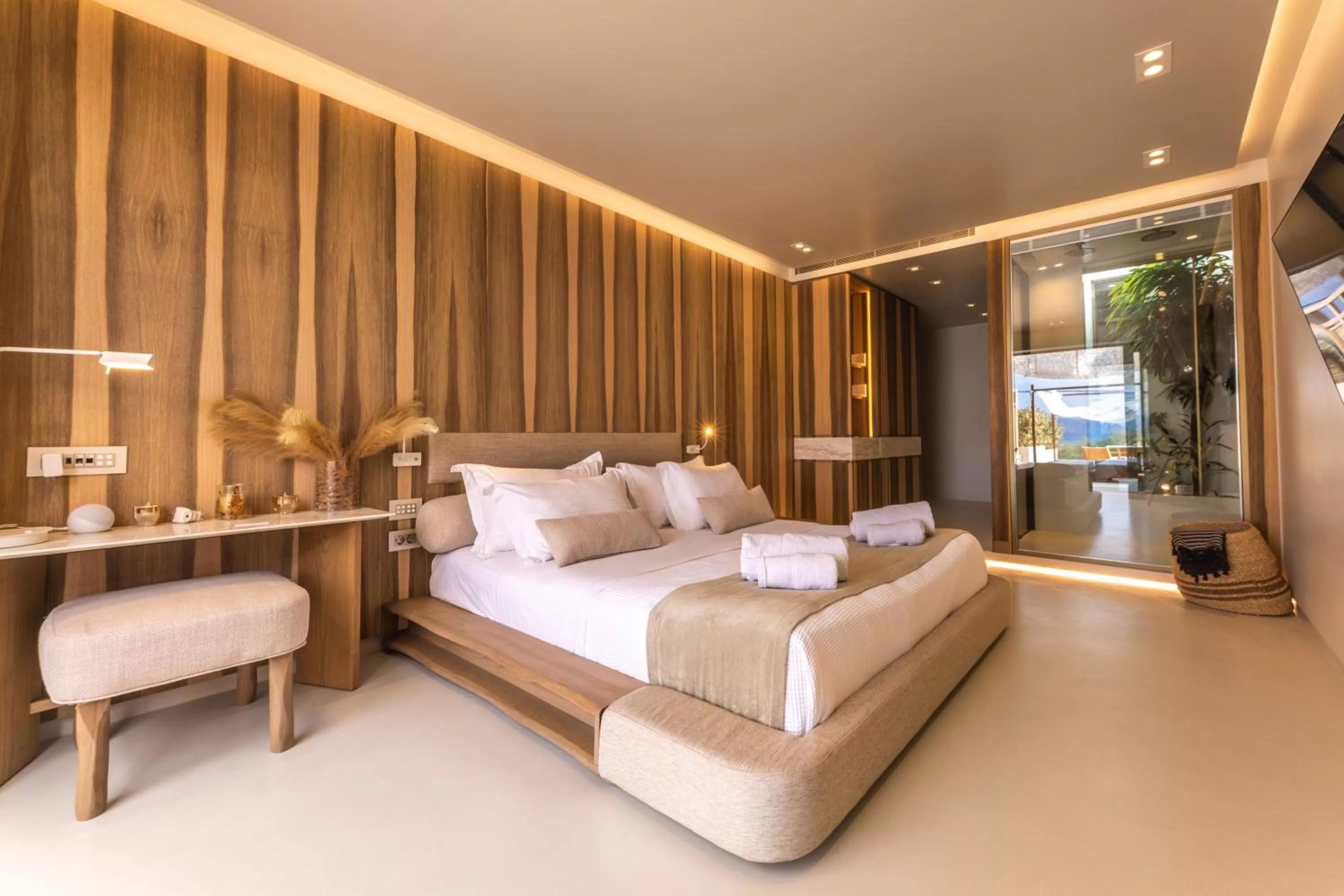 Photo of the whole room, Bed in Avgoustos Suites Naxos