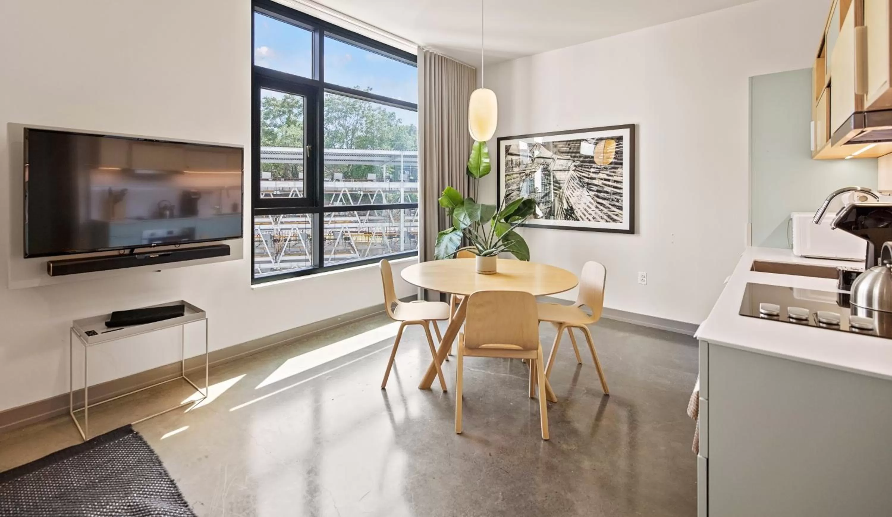 TV and multimedia in Placemakr Wedgewood-Houston - South Nashville