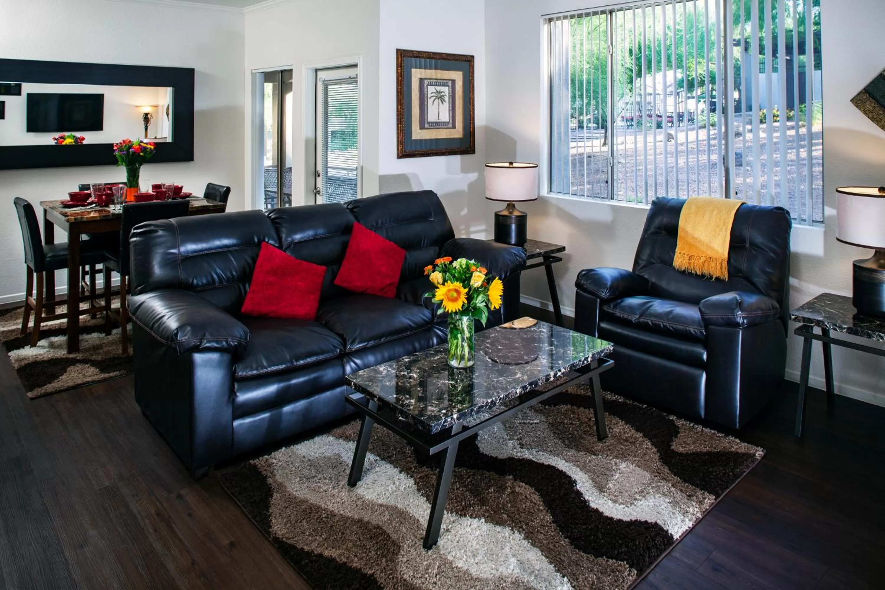Living room, Seating Area in Luxury Condos by Meridian CondoResorts- Scottsdale