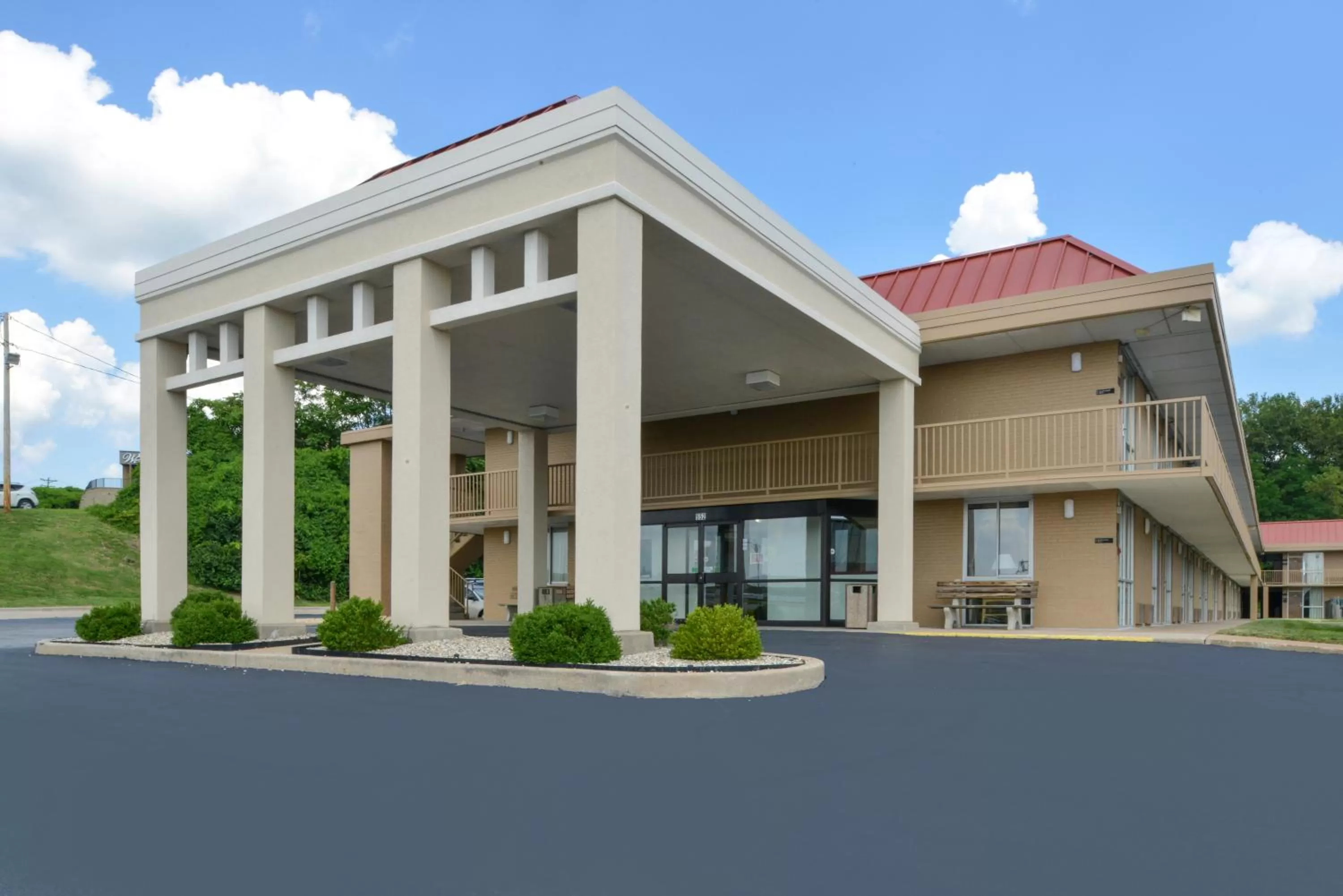 Facade/entrance in Americas Best Value Inn - Collinsville / St. Louis