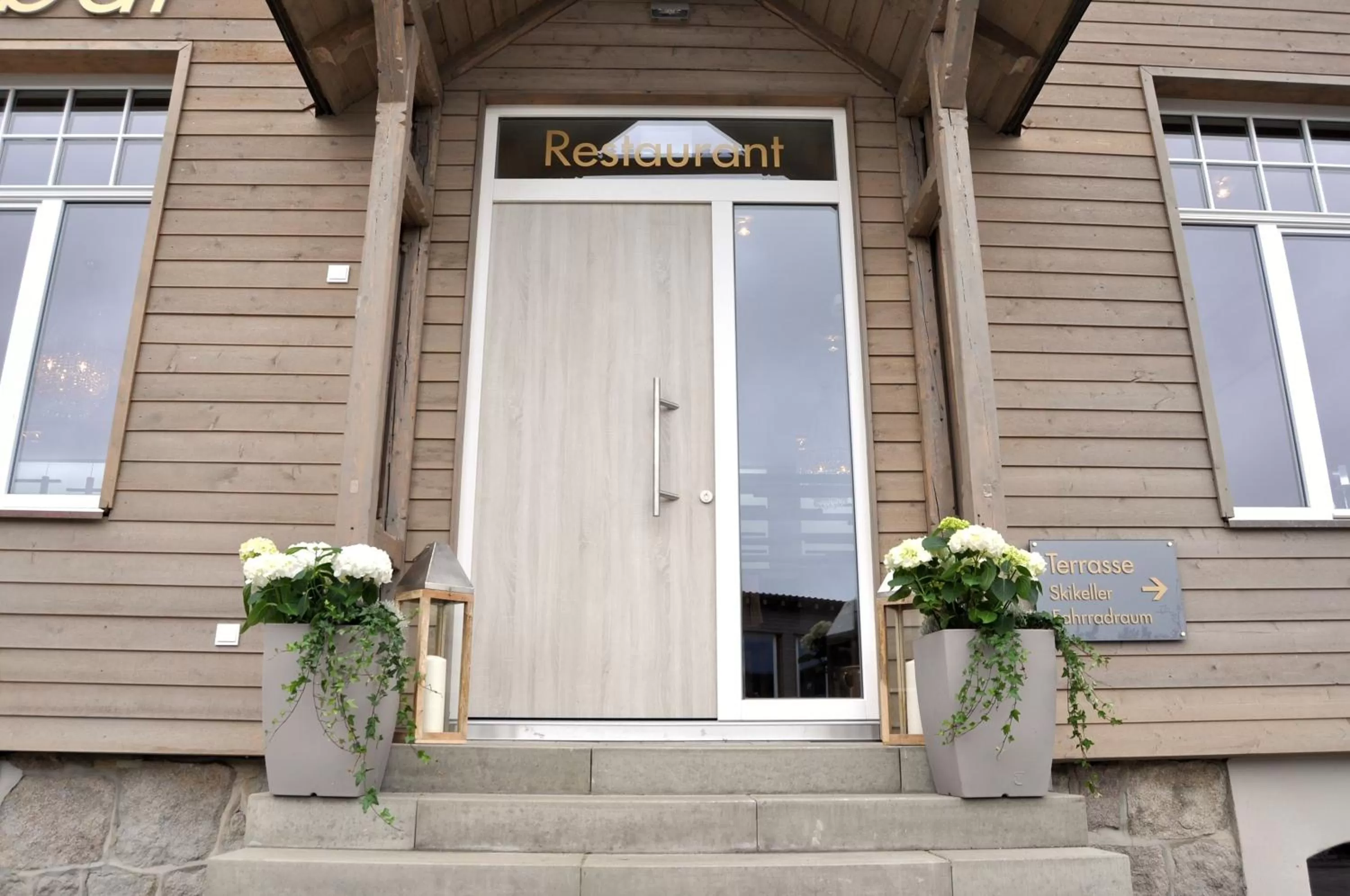 Facade/entrance in StrandBerg's Designhotel Viktoria