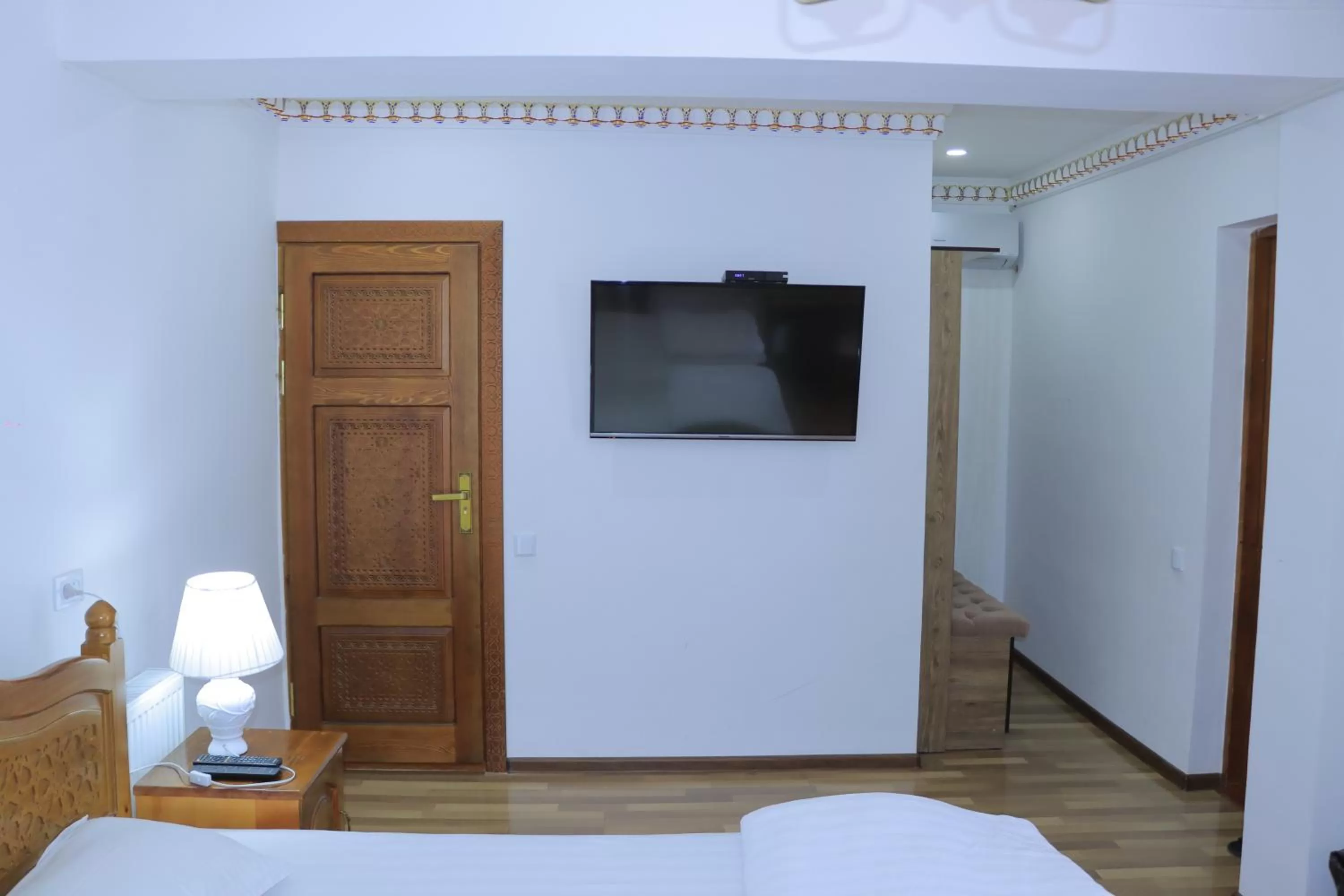 TV and multimedia in Bukhara Baraka Boutique Hotel