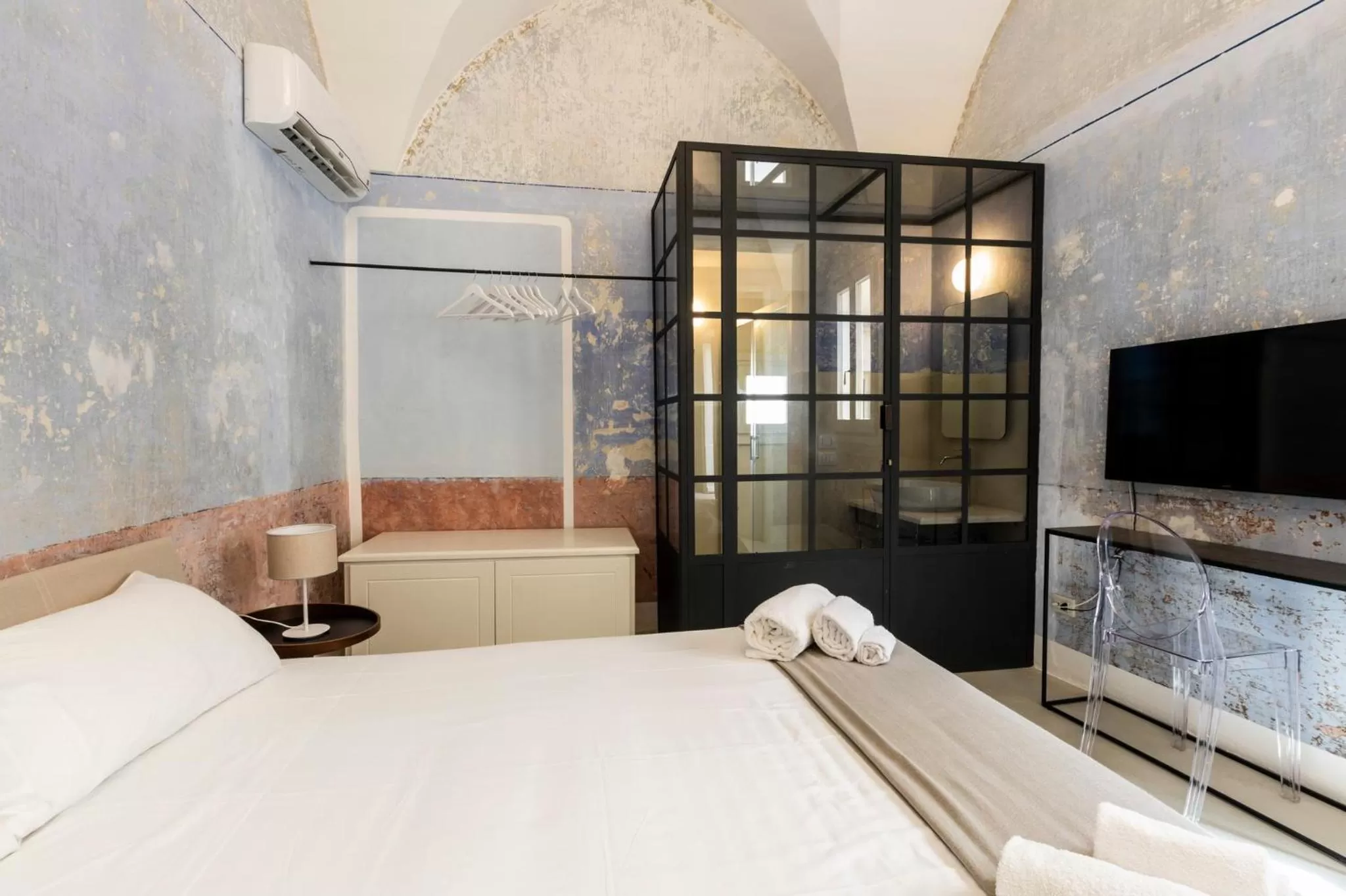 Bed in Palazzo Balsamo