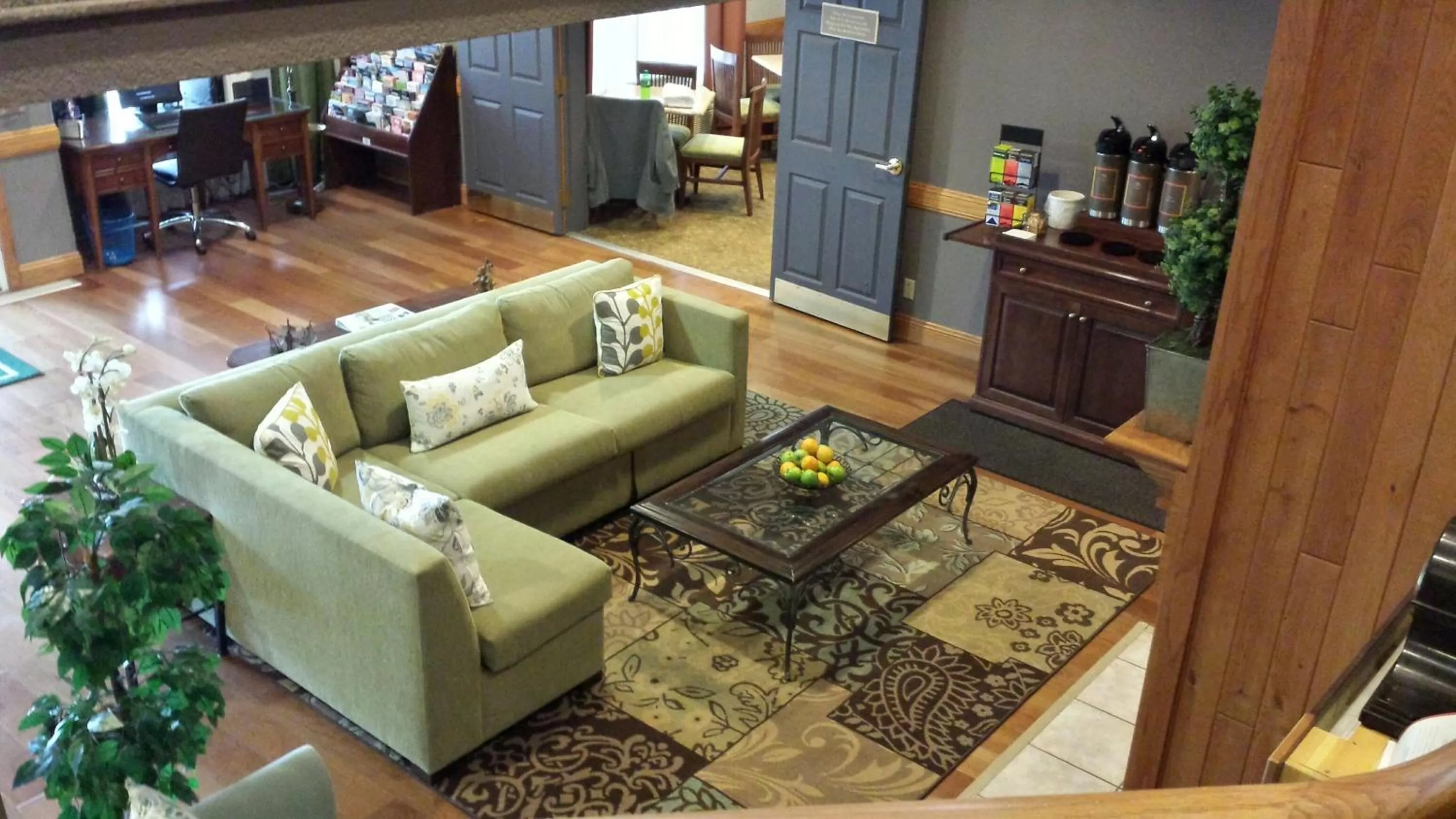 Lobby or reception in Country Inn & Suites by Radisson, Minneapolis-Shakopee