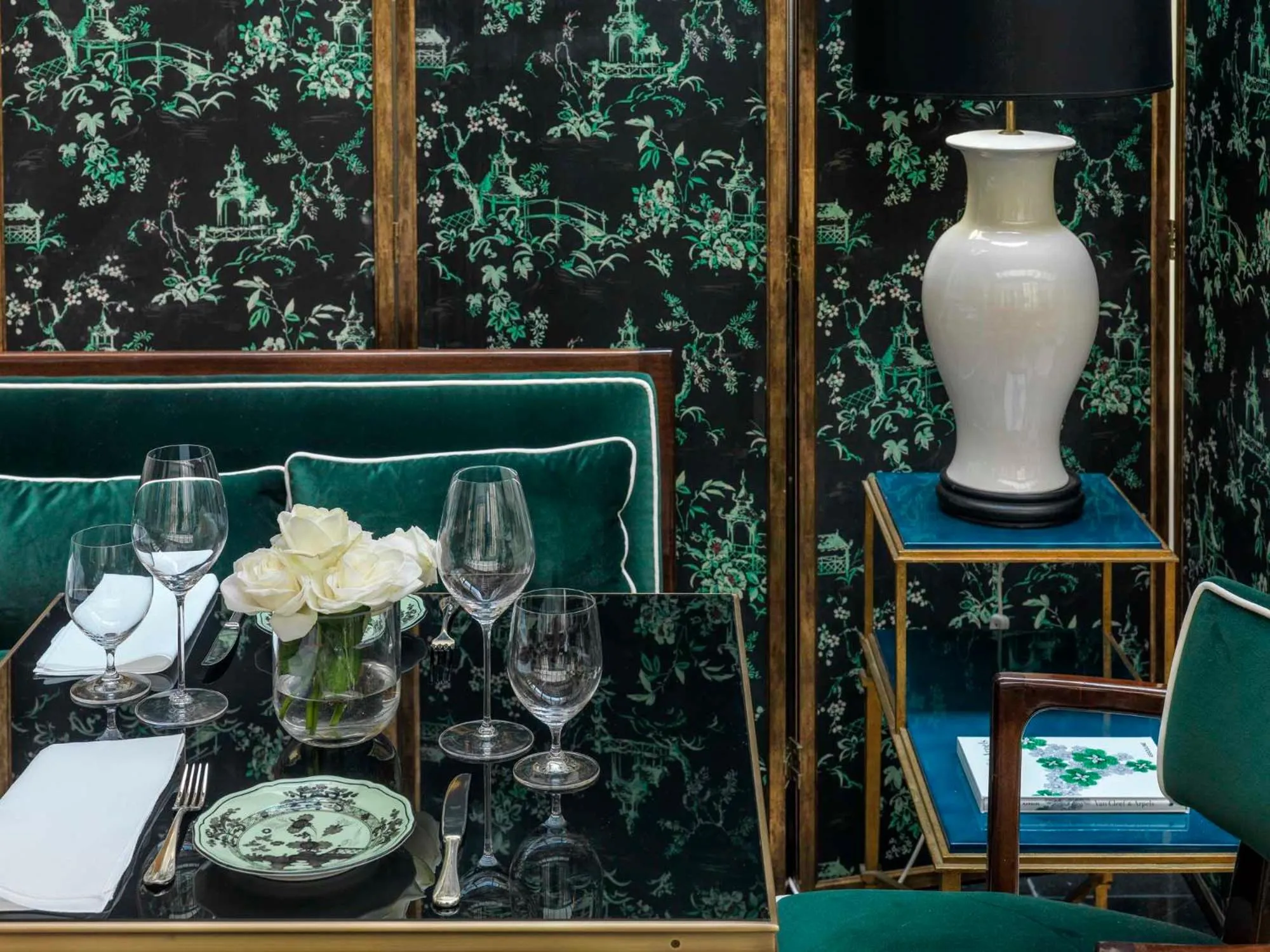 Restaurant/places to eat in J.K. Place Paris