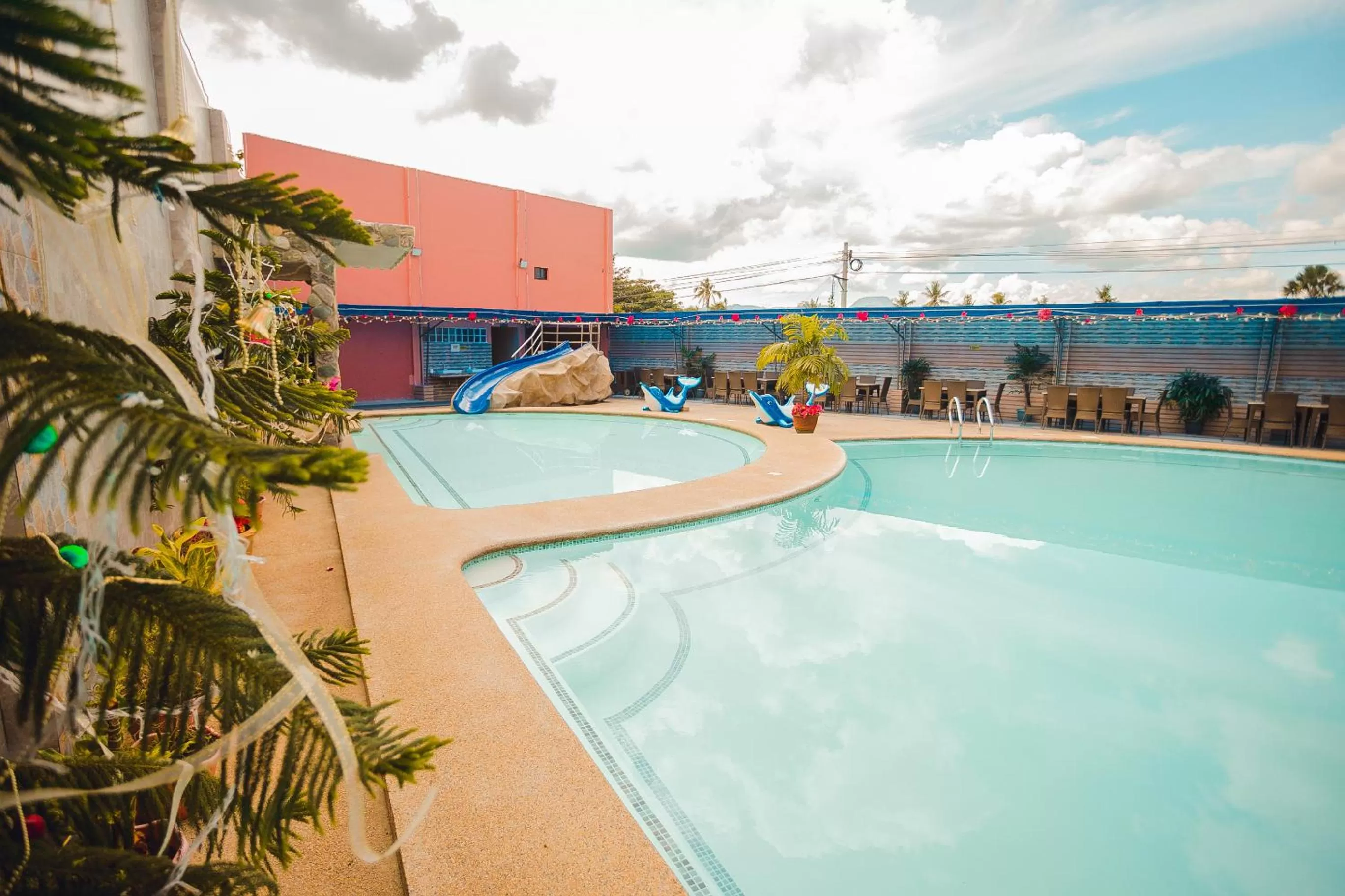 Swimming pool in Butuan Grand Palace Hotel
