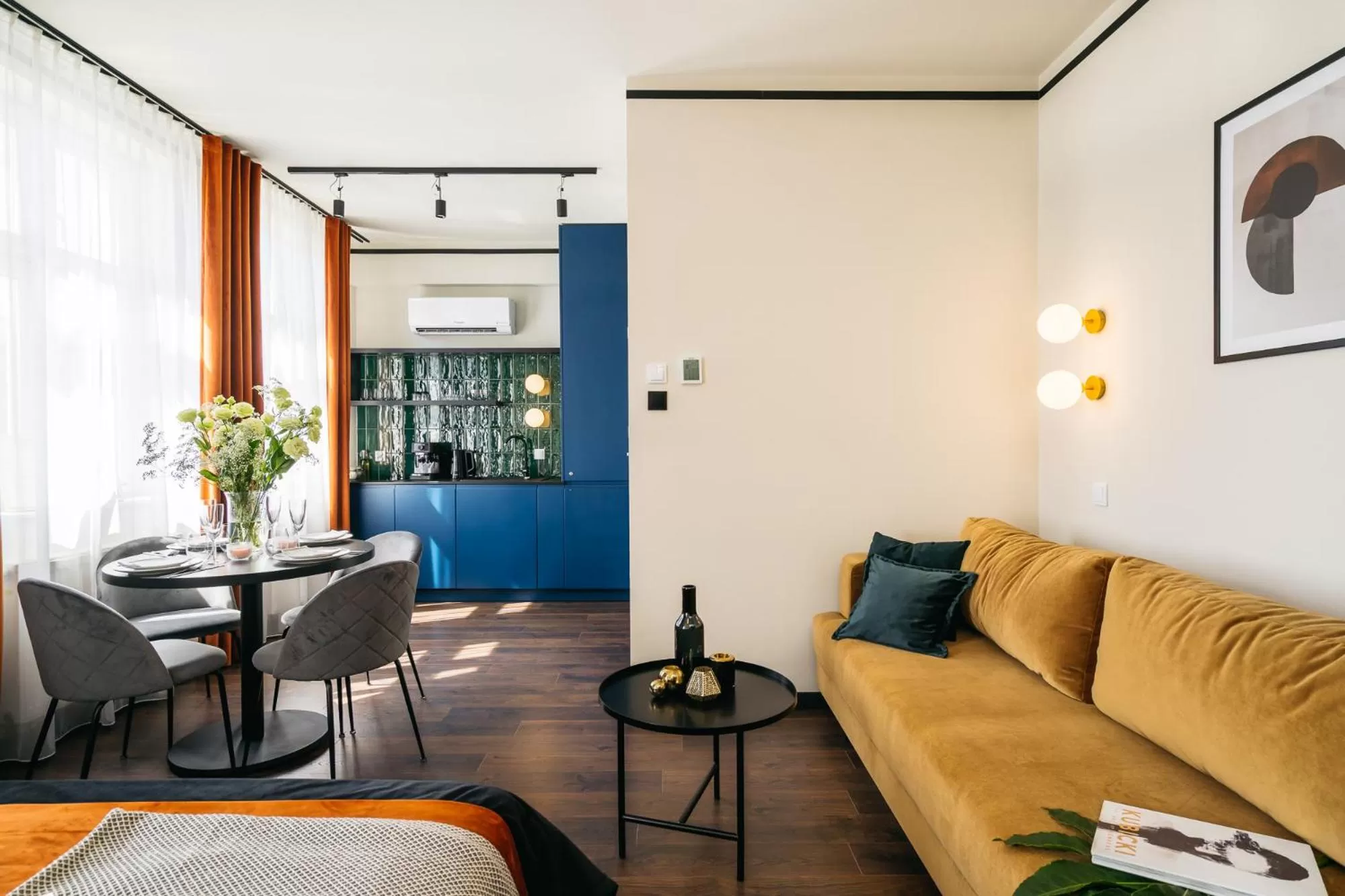 Kitchen or kitchenette, Seating Area in Estery12 by Loft Affair