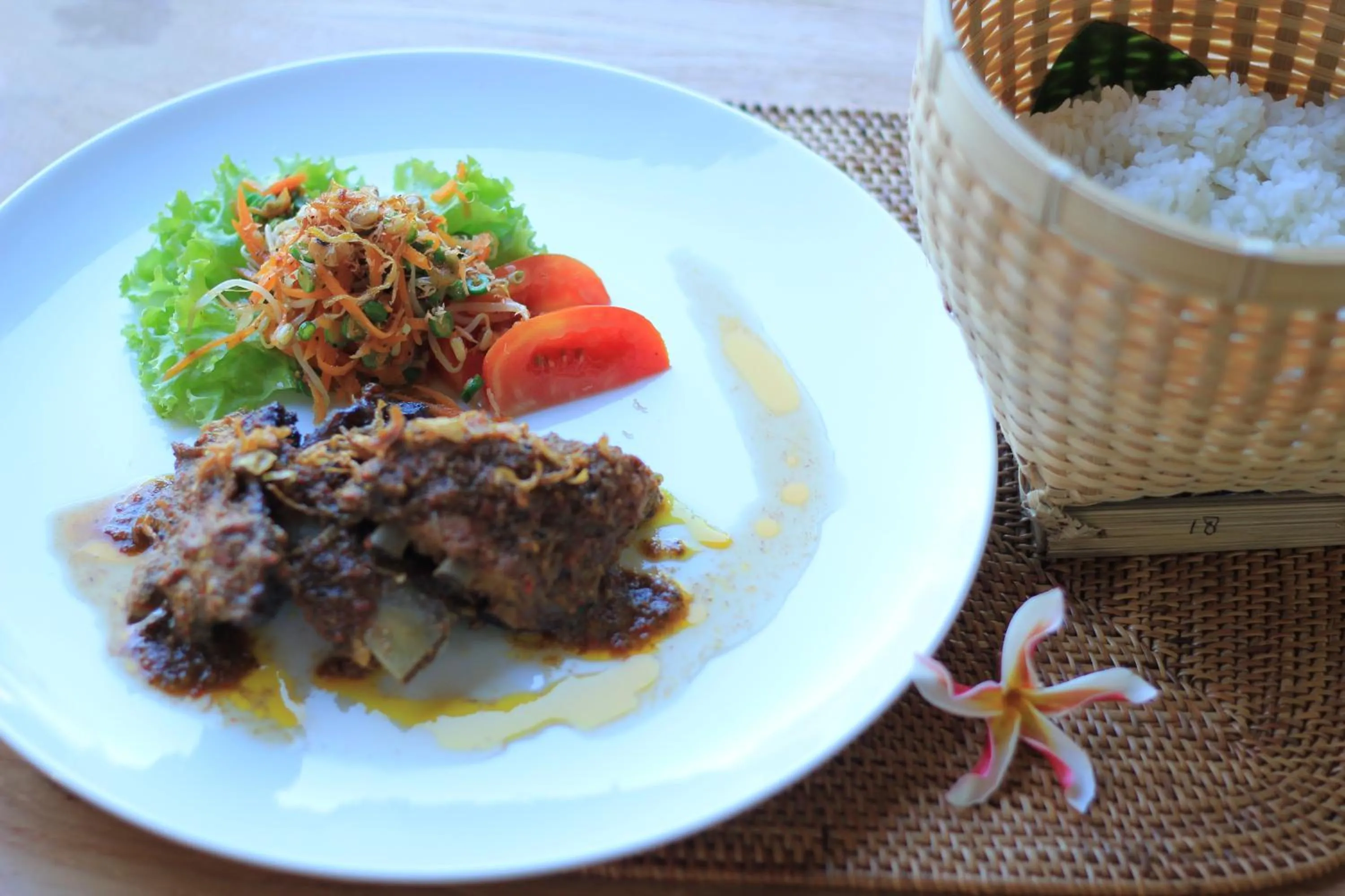 Meals in D'Legon Villas