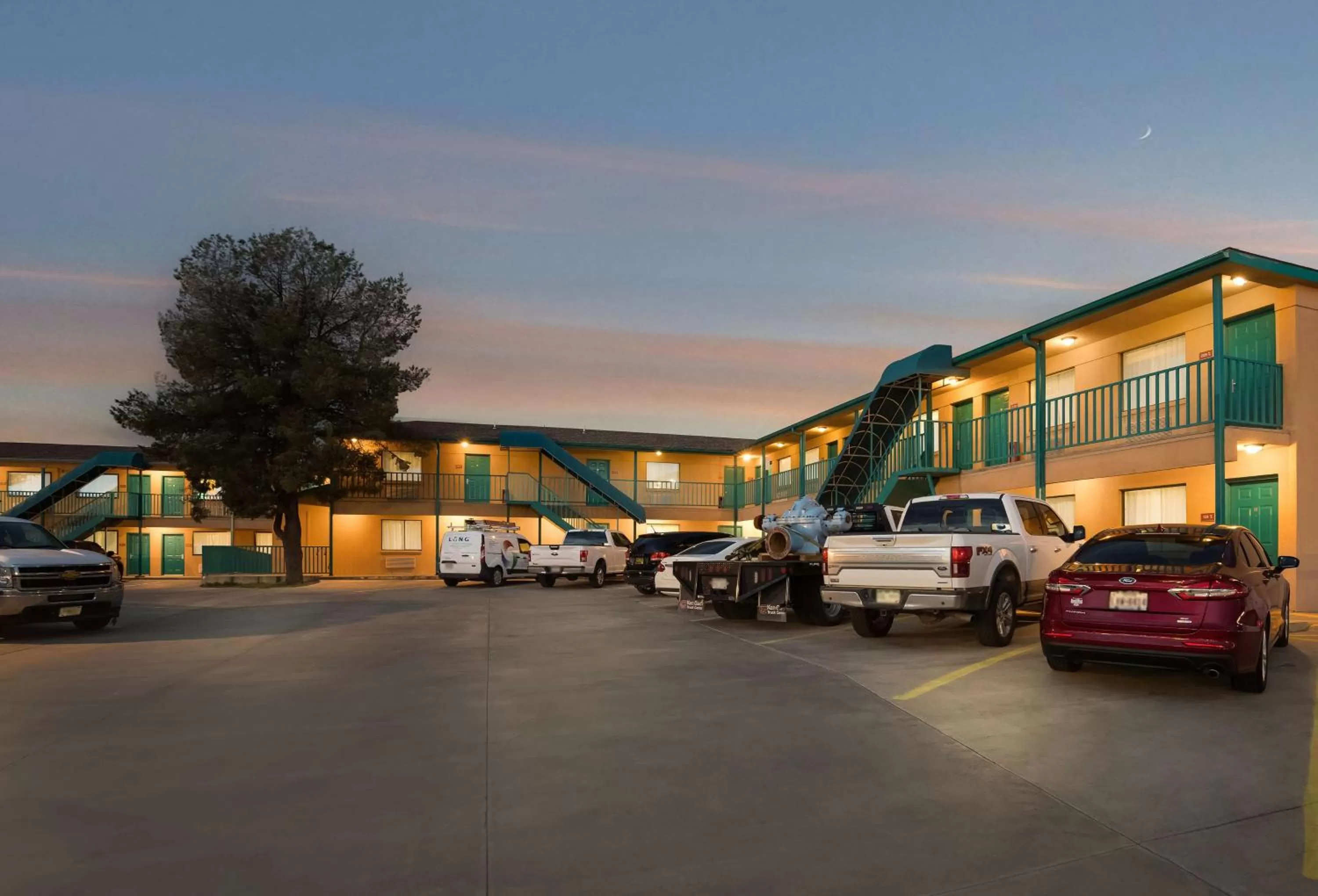 Property building in Best Western Kokopelli Lodge