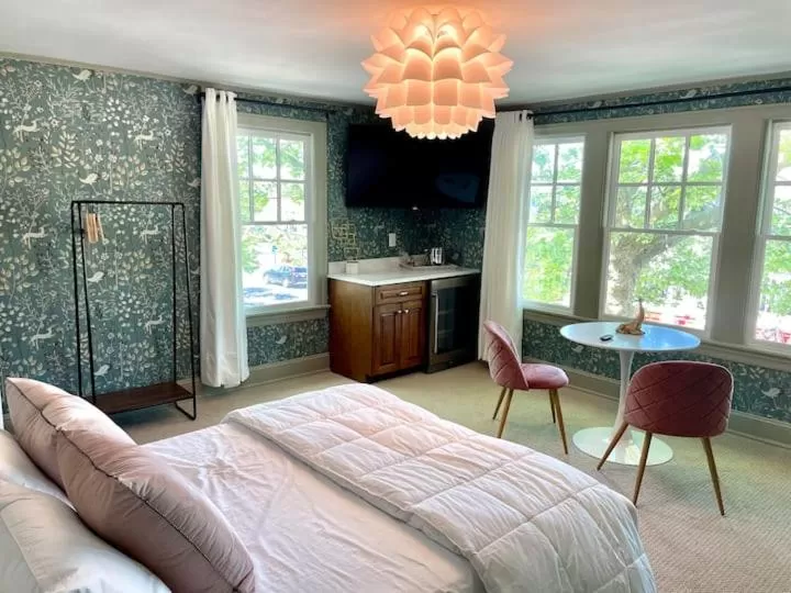 Bed in Buttonwood Boutique Hotel