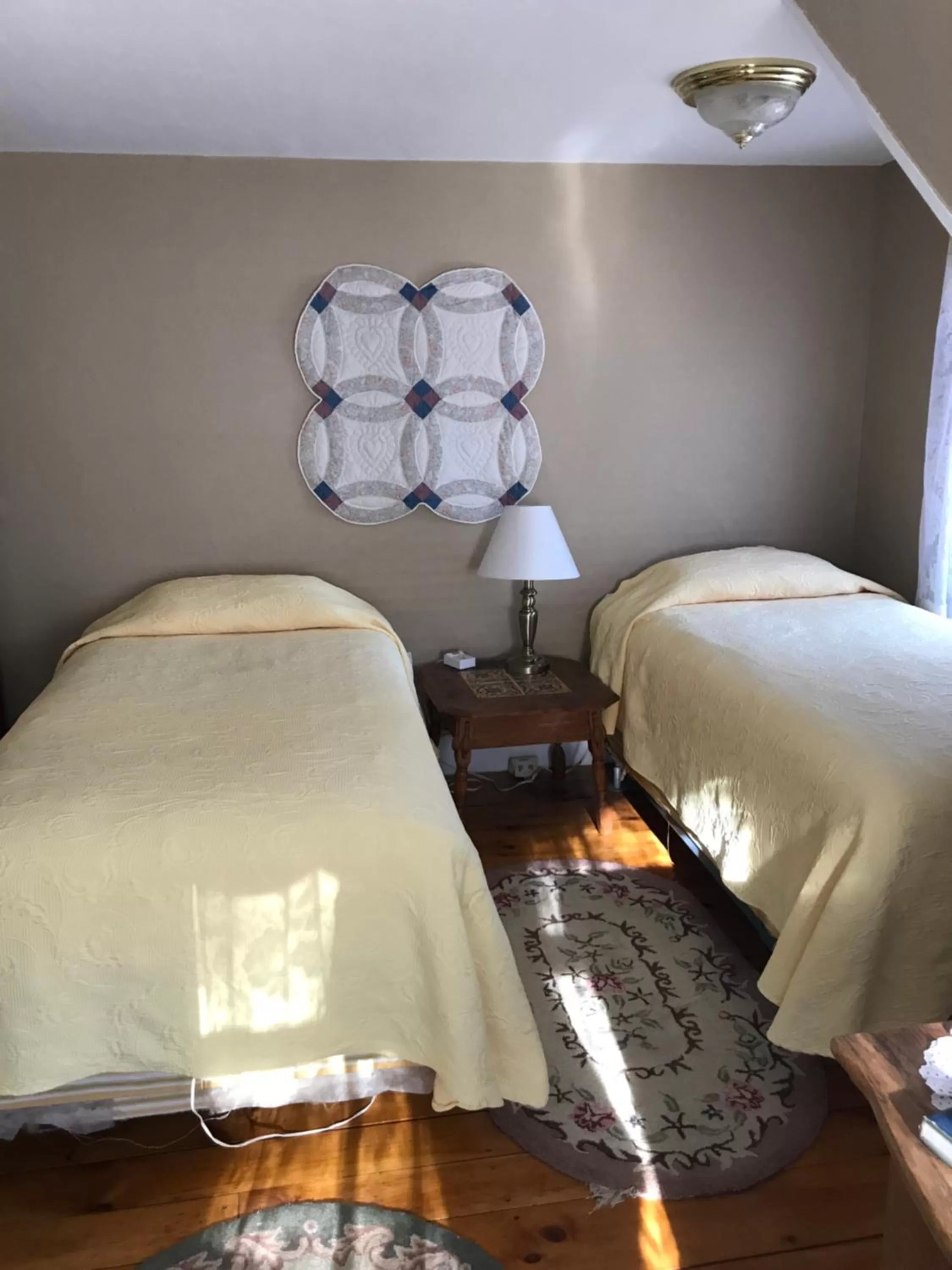 Bed in Maple Hill Farm Bed & Breakfast