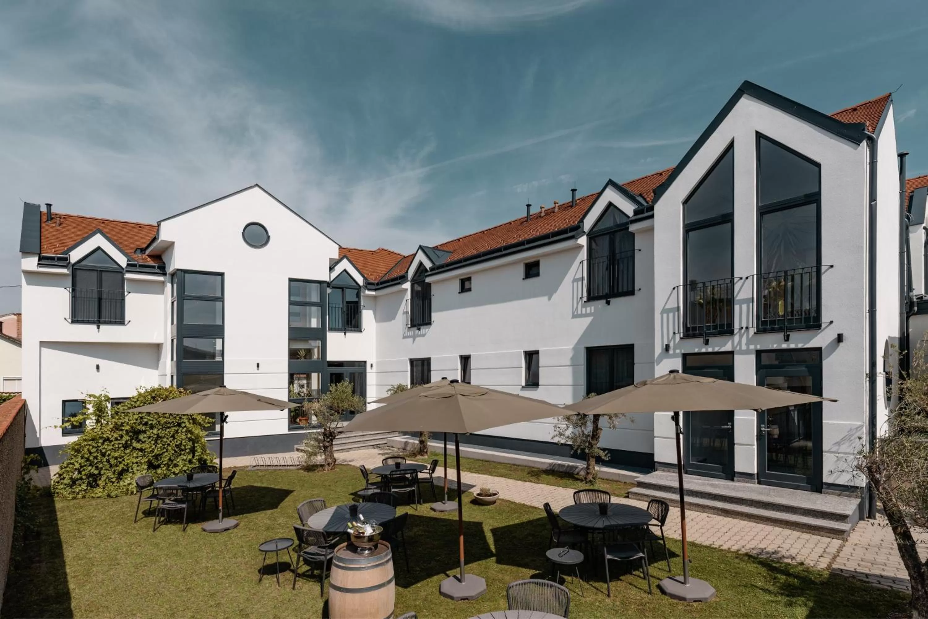 Property building in Luis von Weyden