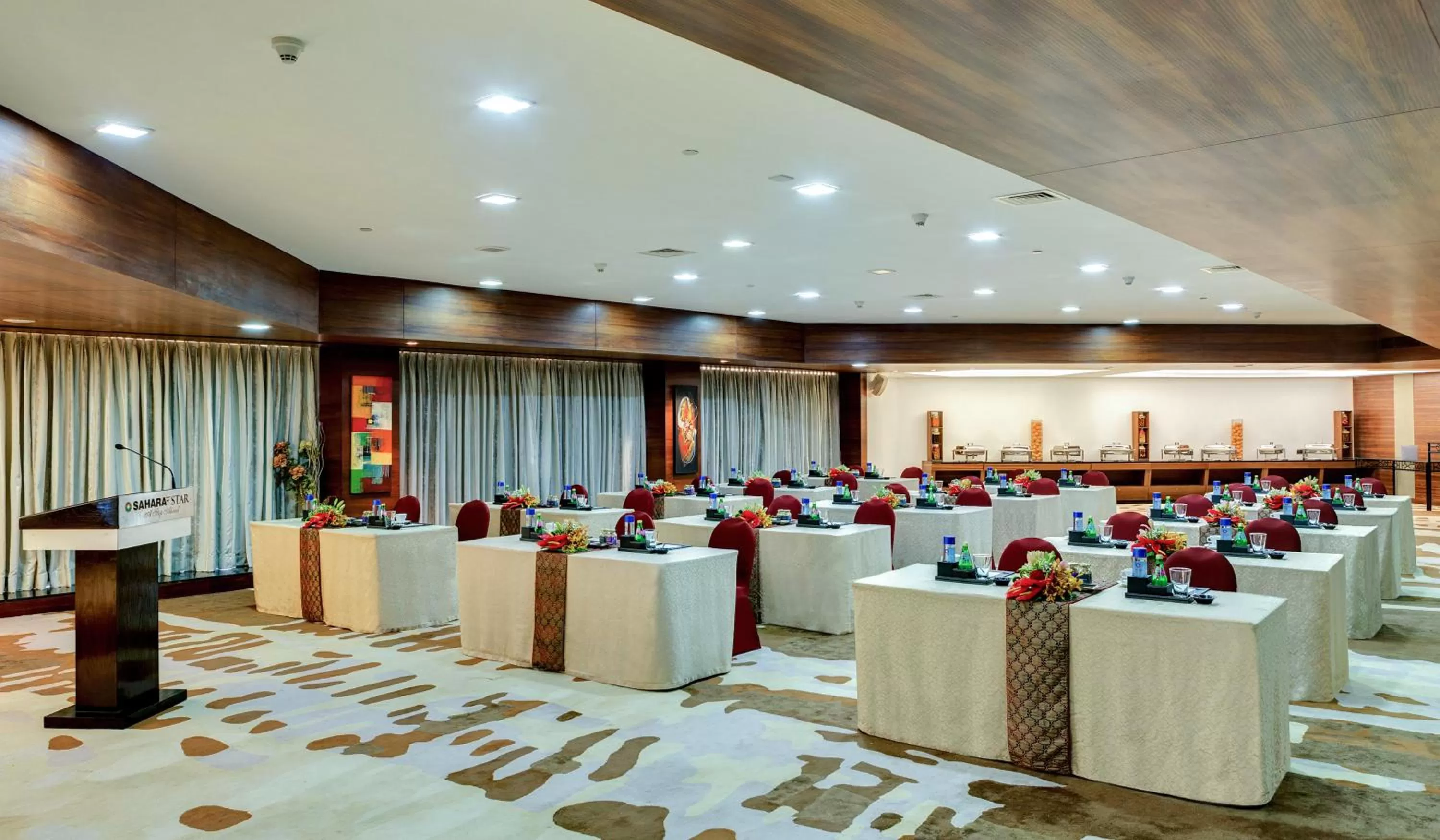 Business facilities in Hotel Sahara Star