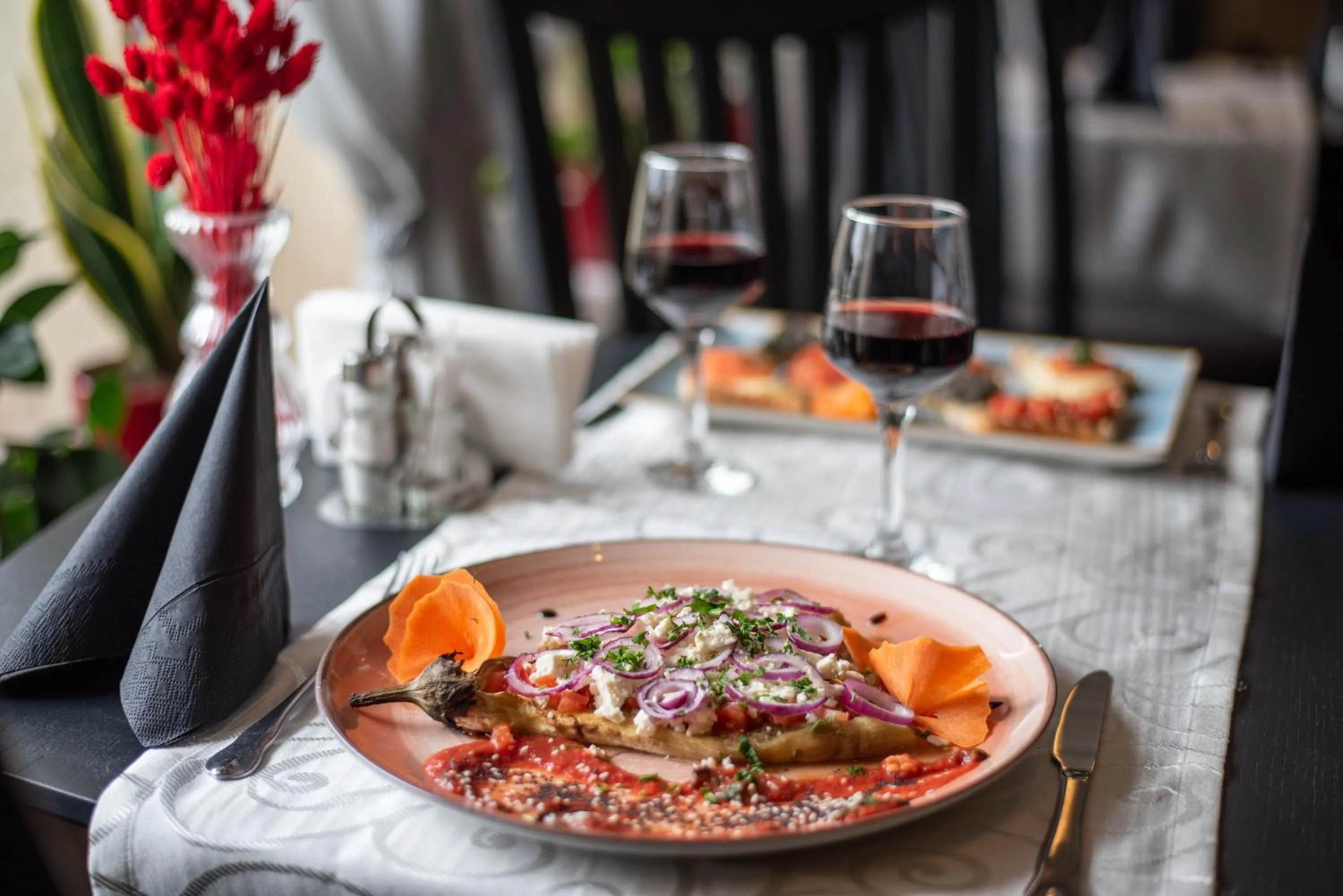 Restaurant/places to eat in Hotel Marea Neagra