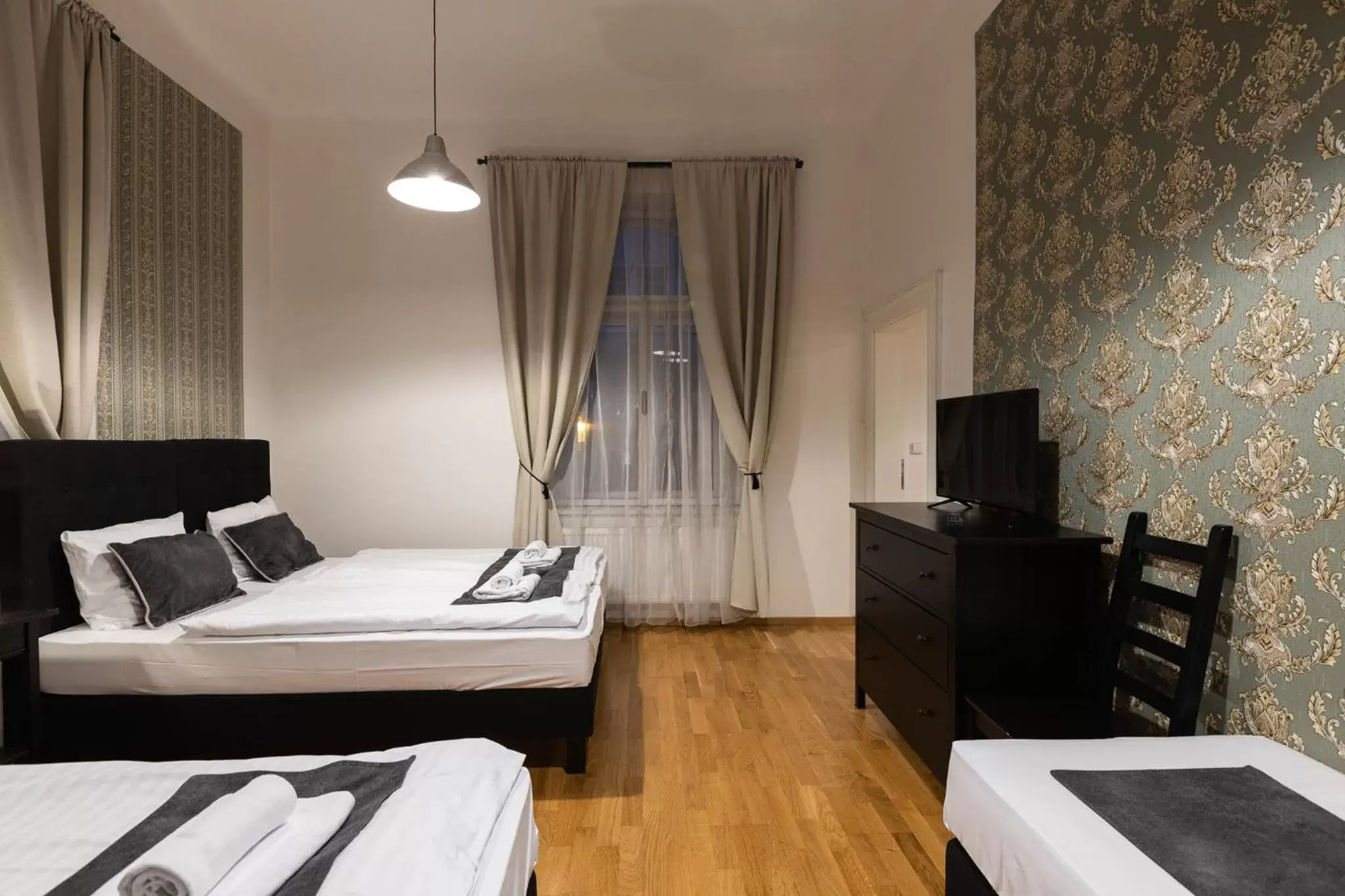 OLD TOWN SPIRIT OLD TOWN SPIRIT