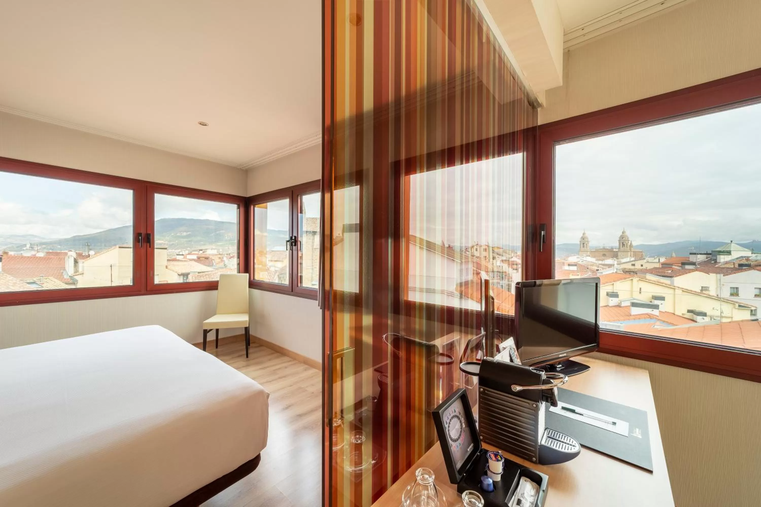 Photo of the whole room, Bed in Maisonnave