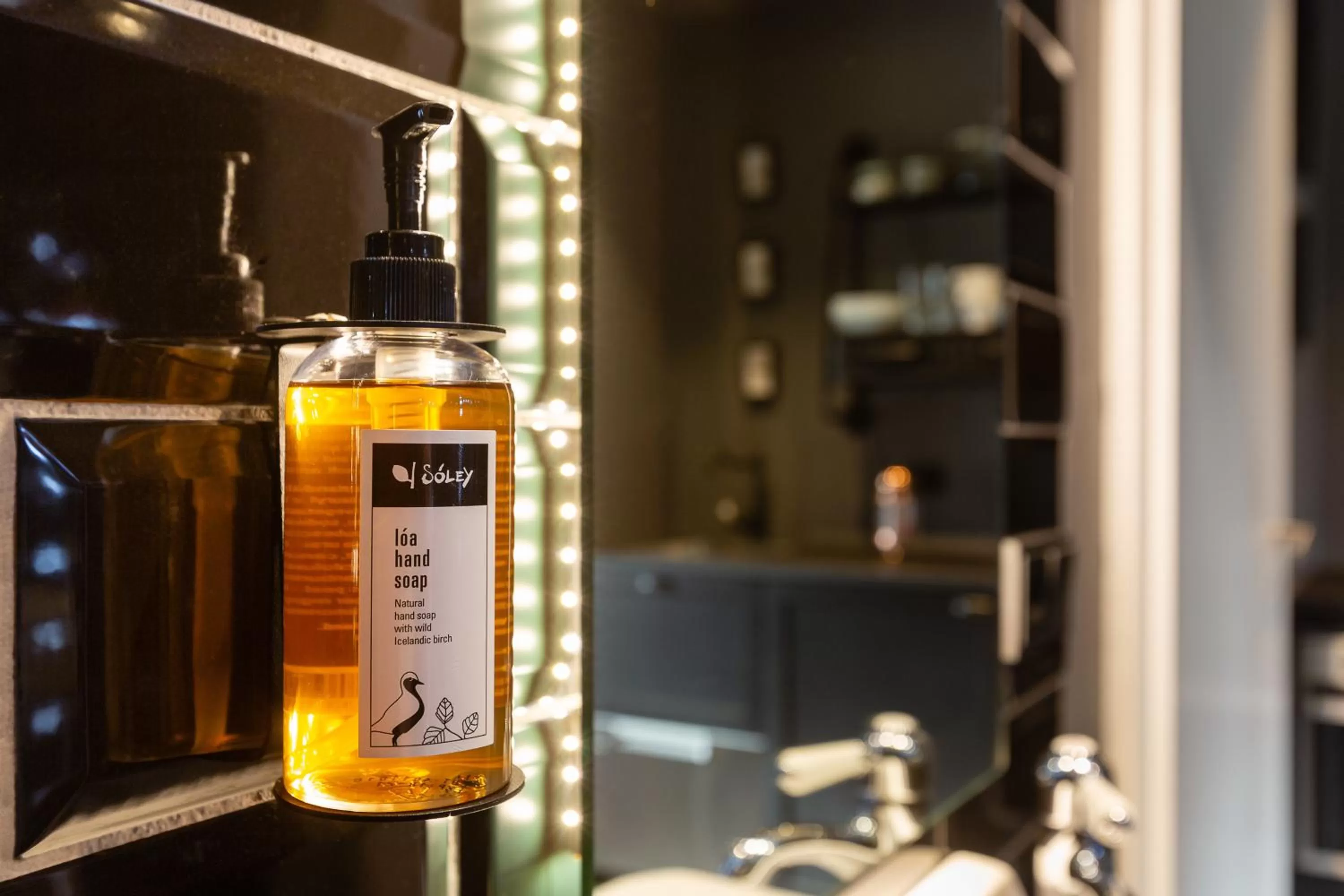 Bathroom in R13 - A Townhouse Hotel