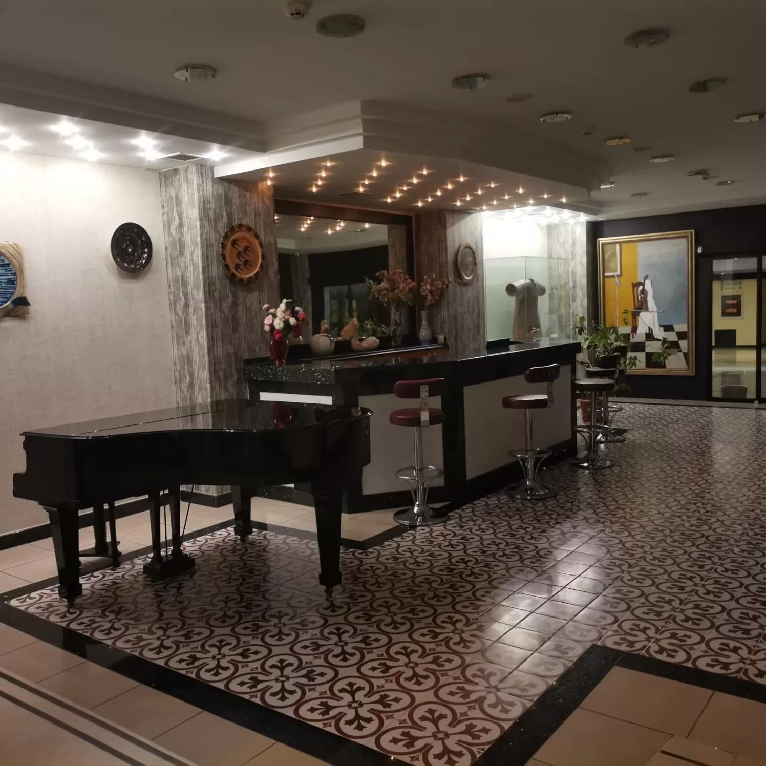 Lounge or bar in Iris Hotel & Spa