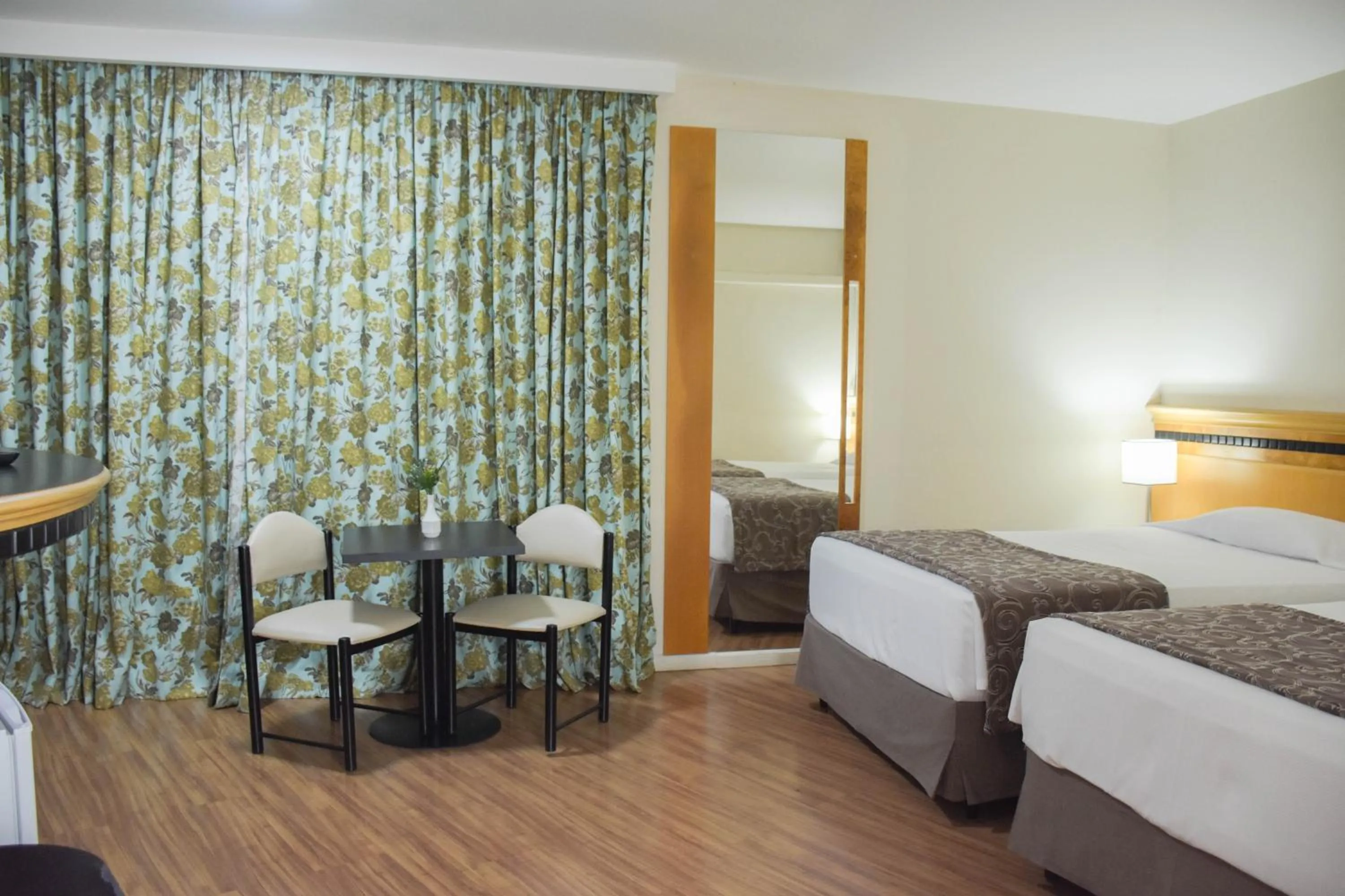 Bedroom, Bed in Hotel Golden Park Internacional Foz & Convenções By Nacional Inn