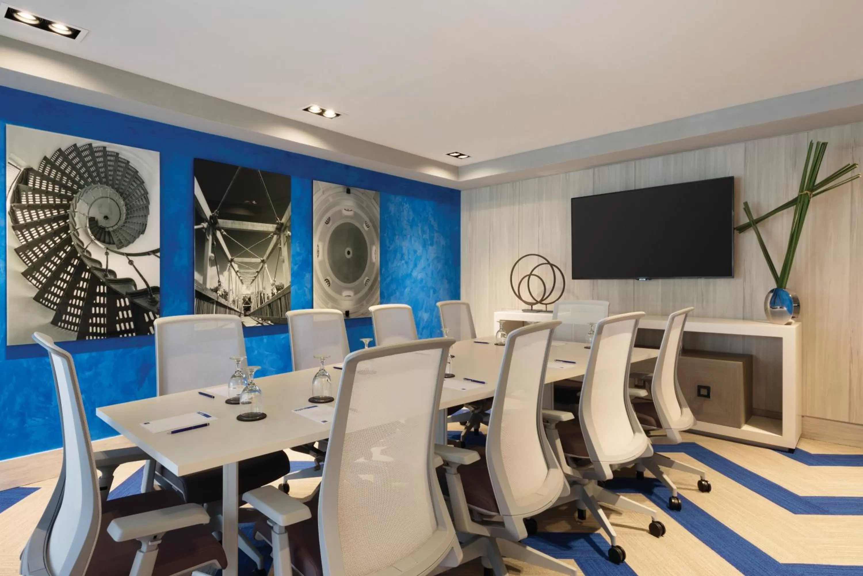 TV and multimedia in TRYP by Wyndham Isla Verde