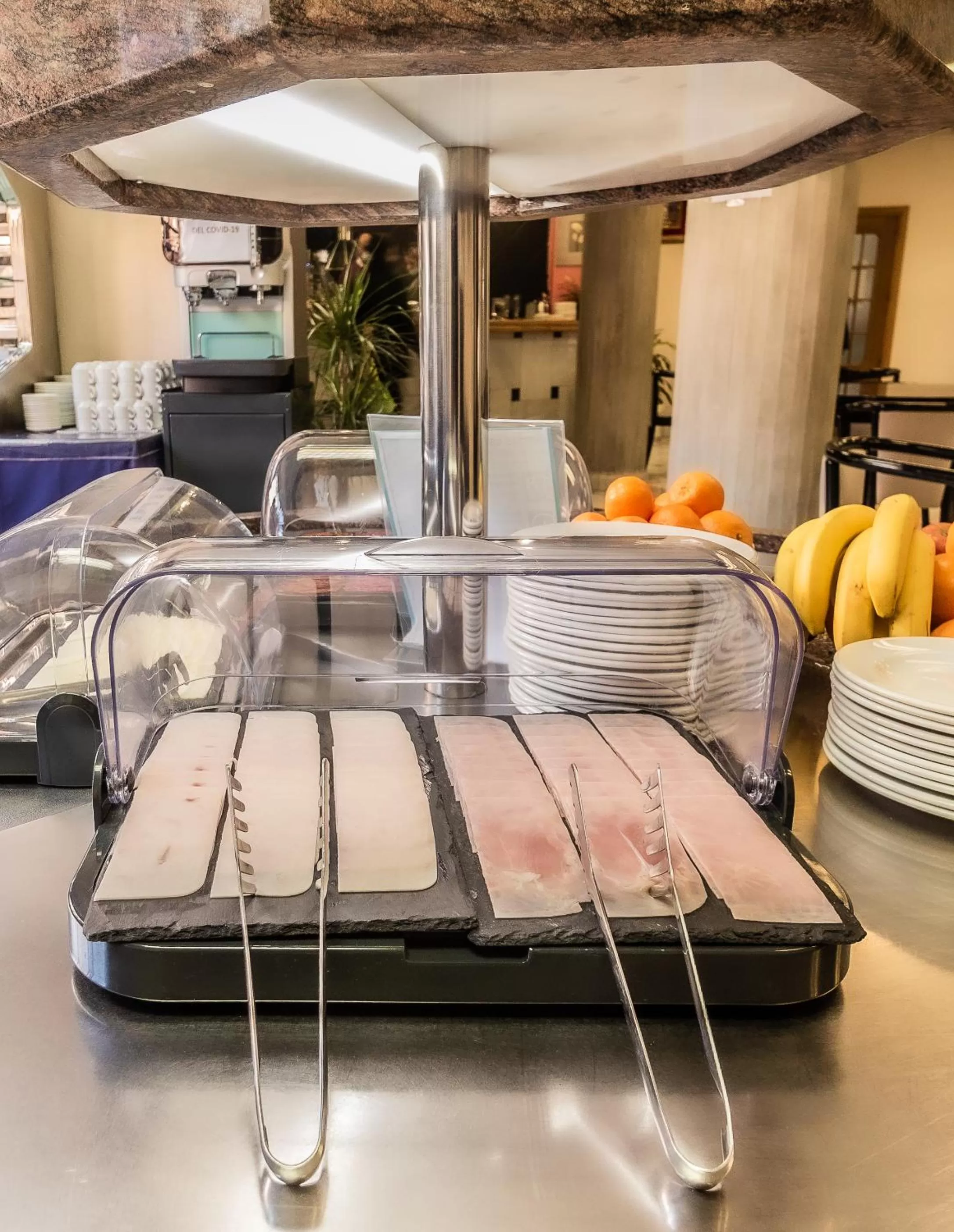 Breakfast, Bed in Hotel Universal Murcia