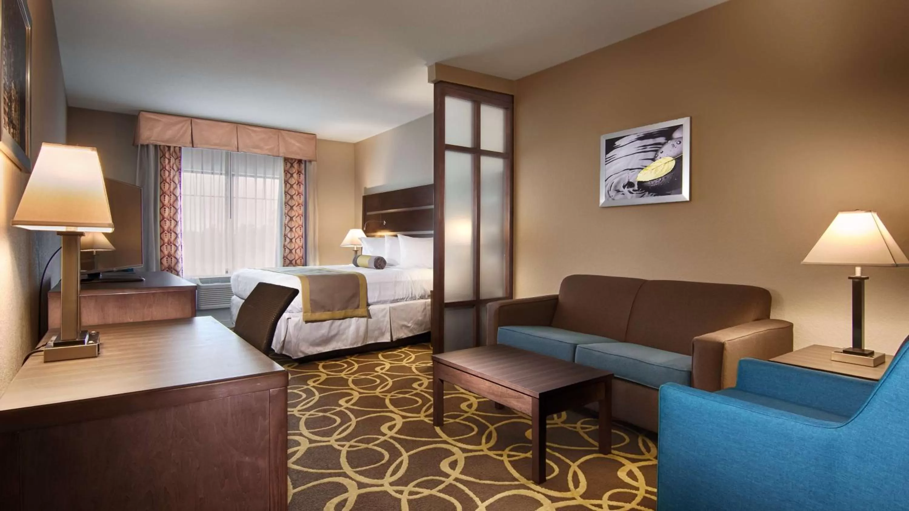 King Suite in Best Western Plus College Station Inn & Suites
