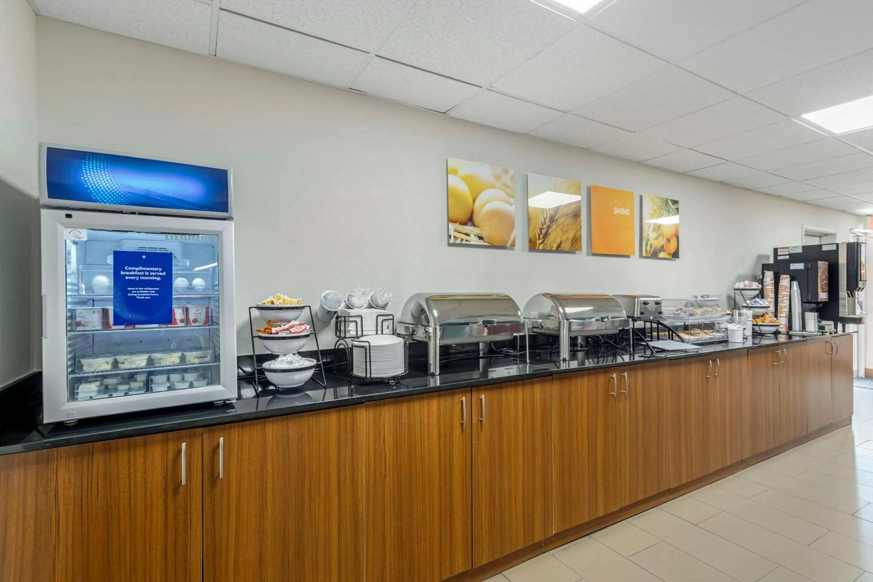 Breakfast in Comfort Inn US Hwy 80