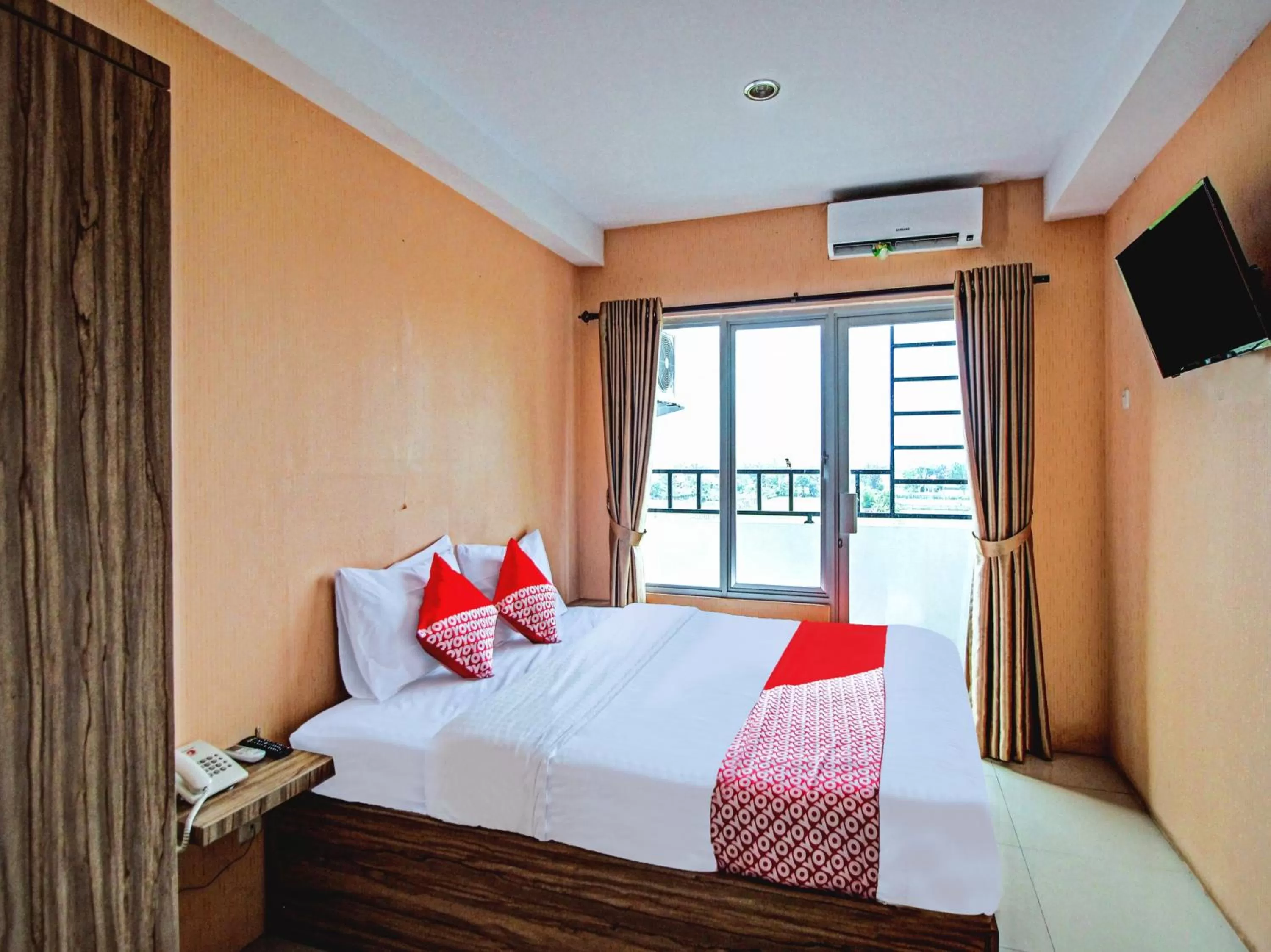 Bedroom, Bed in Hotel O Tridasa