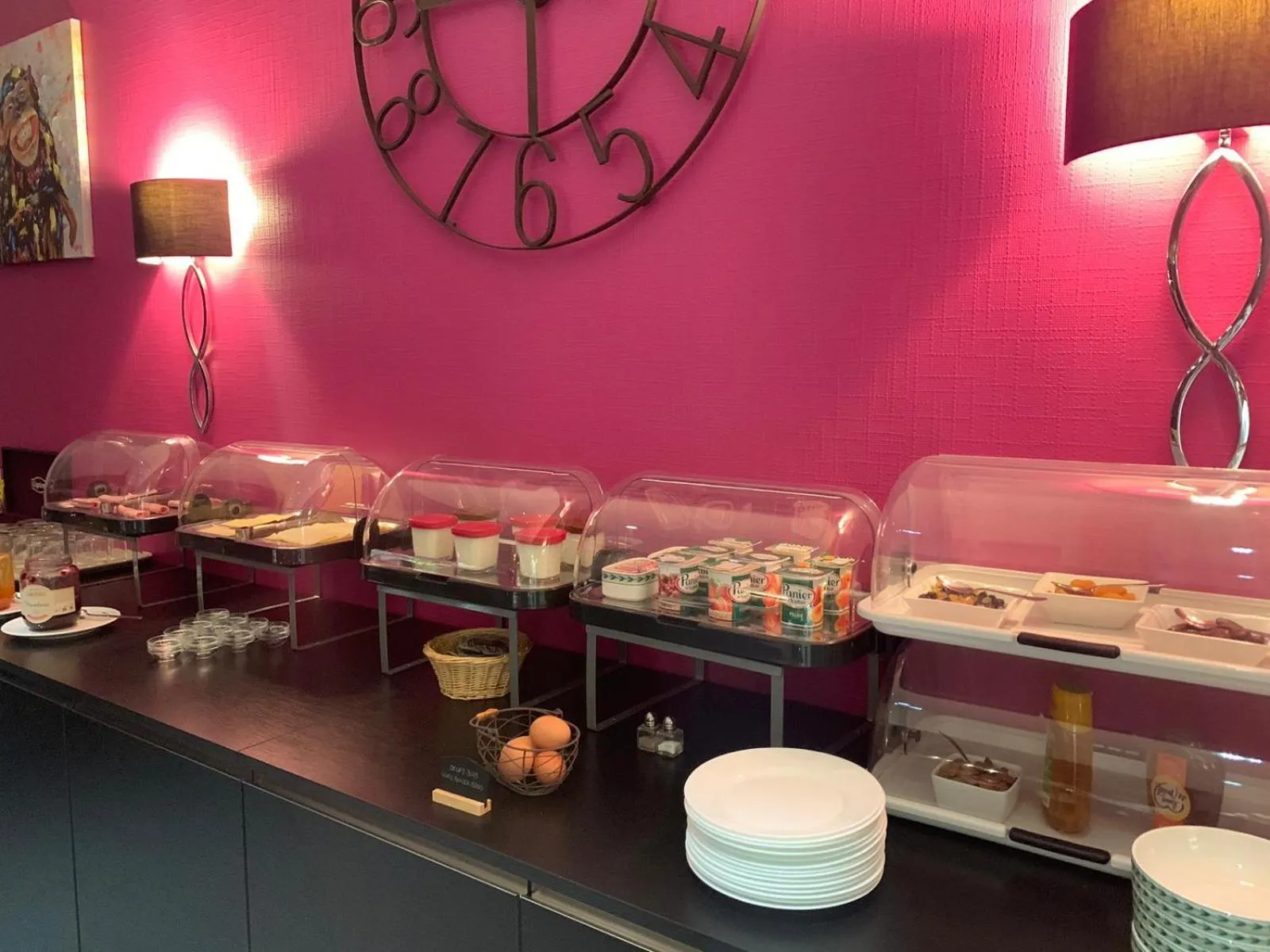 Breakfast in Hôtel Le Rohan Charme et Caractère