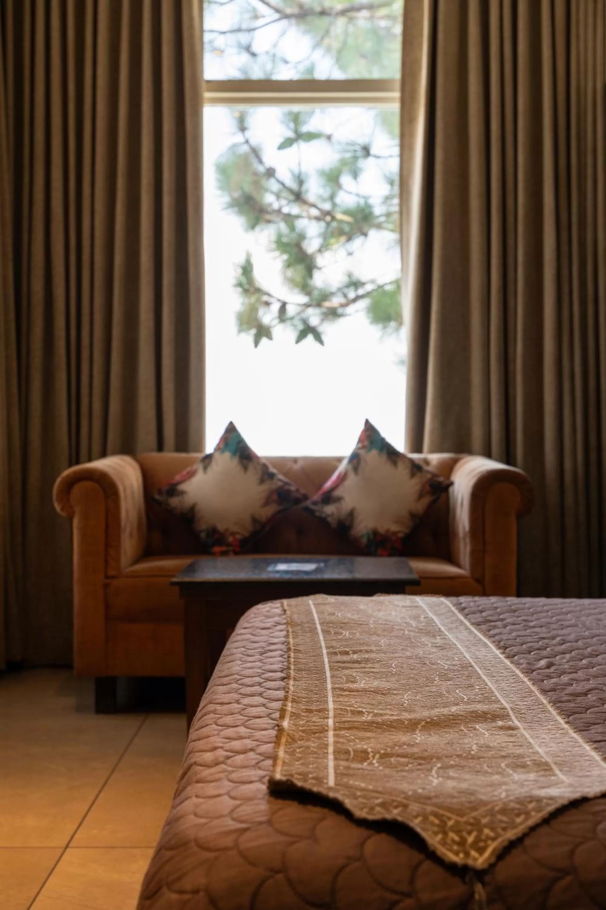 Seating area, Bed in Hotel Kasauli Regency Stags Not Allowed