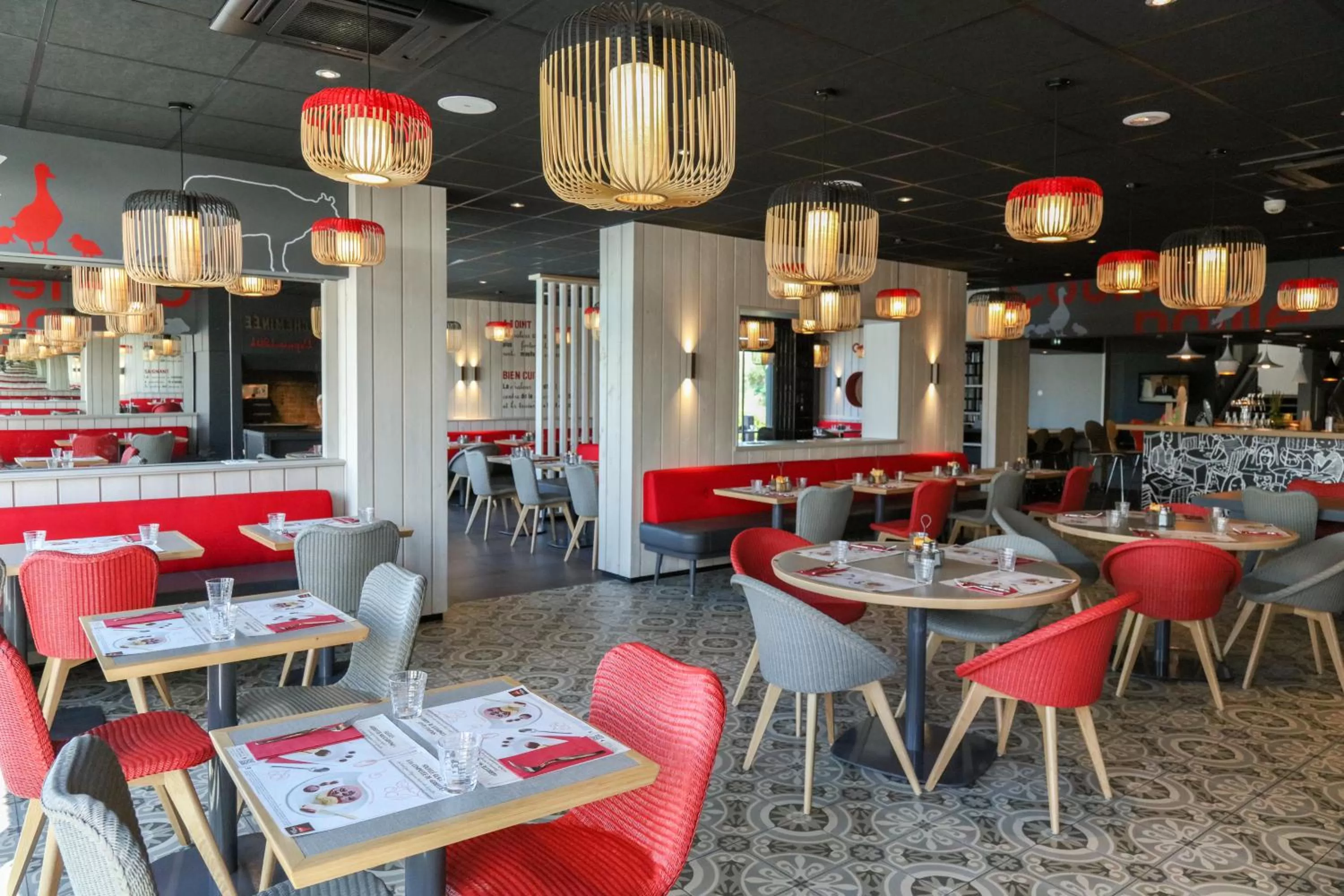 Restaurant/places to eat in ibis Orange Centre Echangeur A7 A9