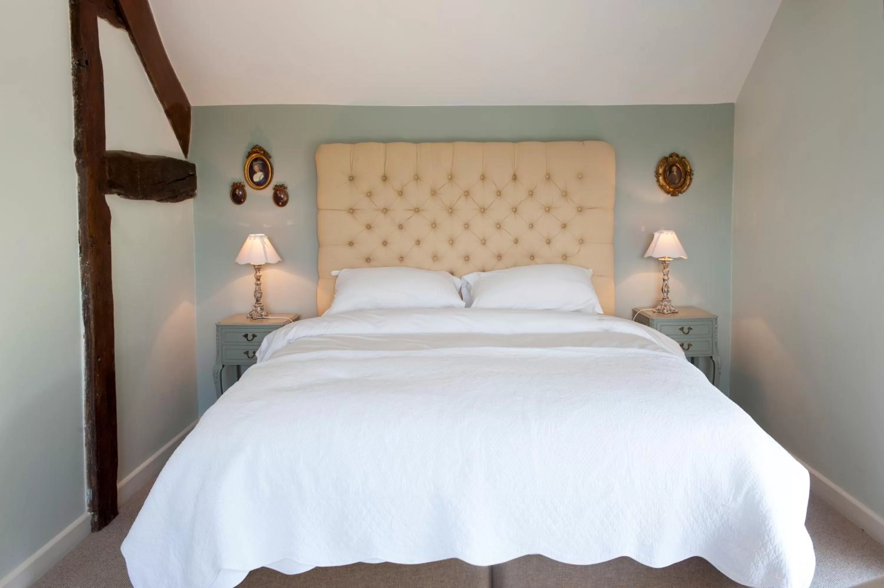 Photo of the whole room, Room Photo in The Bridge House