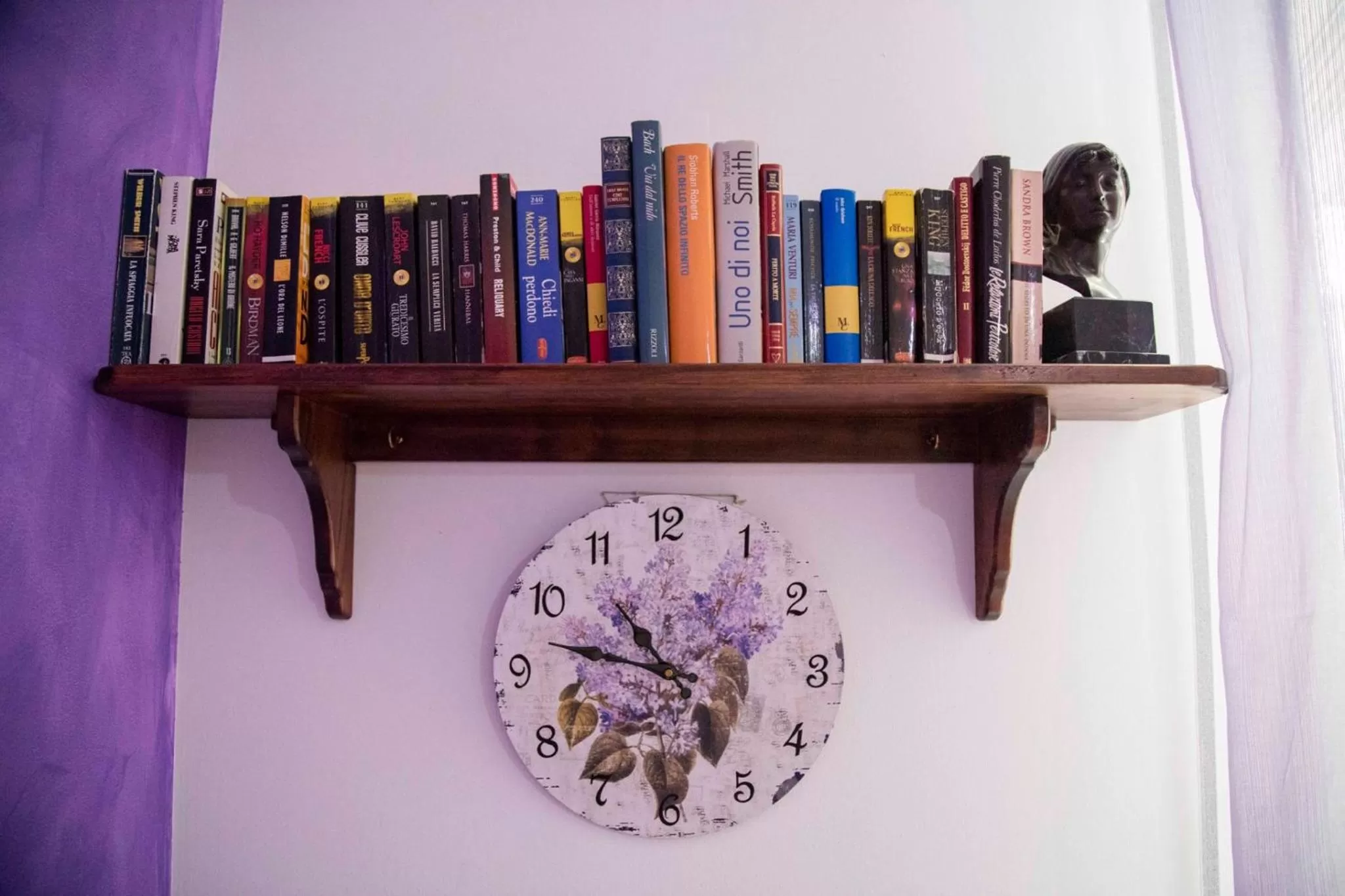 Decorative detail in B&b Cefalù