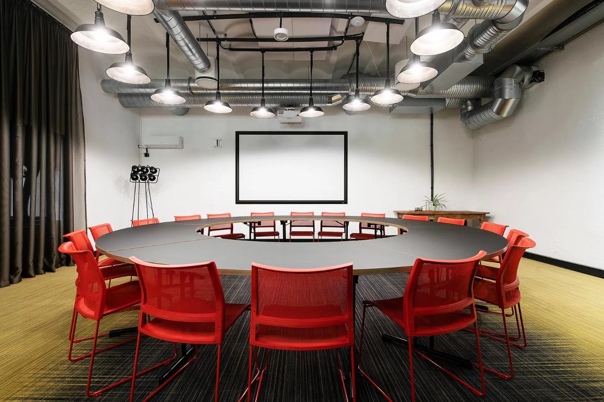 Meeting/conference room in Hektor Container Hotel