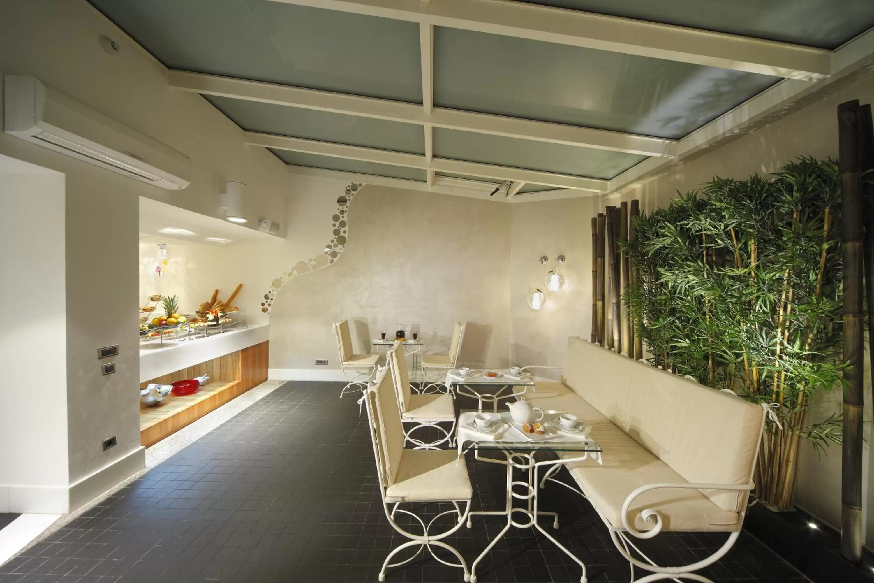 Restaurant/places to eat in Biz Cevahir Hotel Sultanahmet