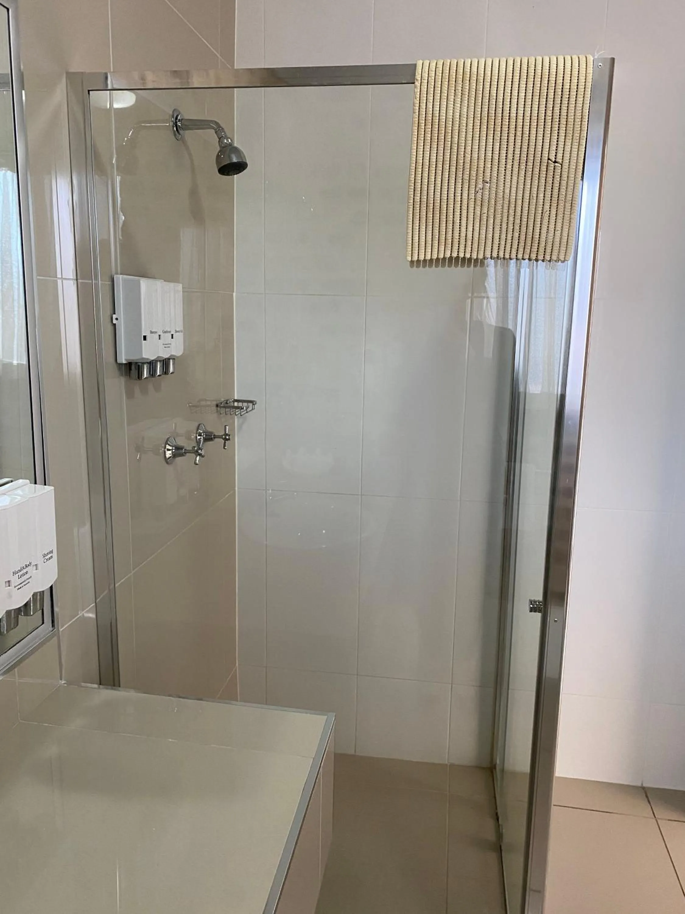 Shower in Sir Francis Drake