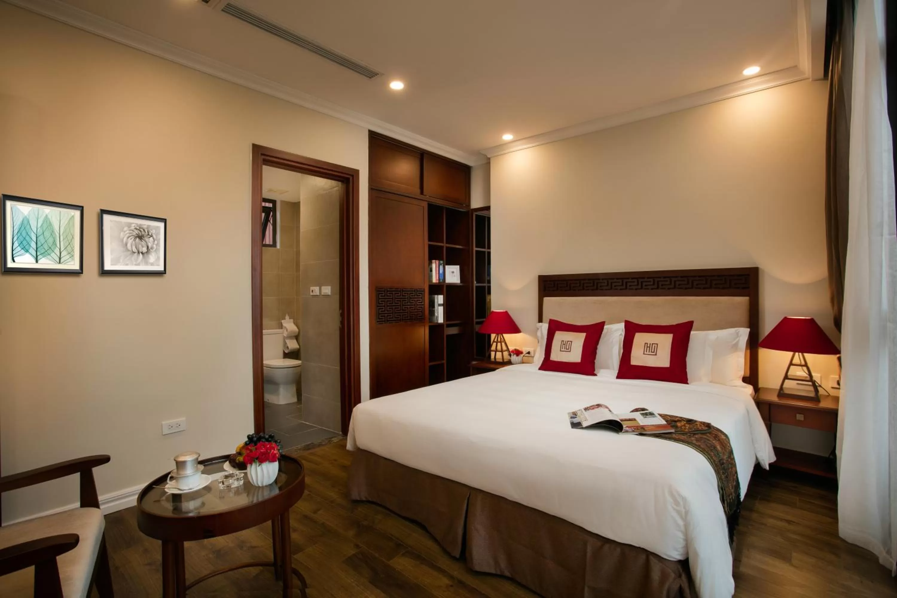 Photo of the whole room, Bed in Au Coeur d'Hanoi Apartment