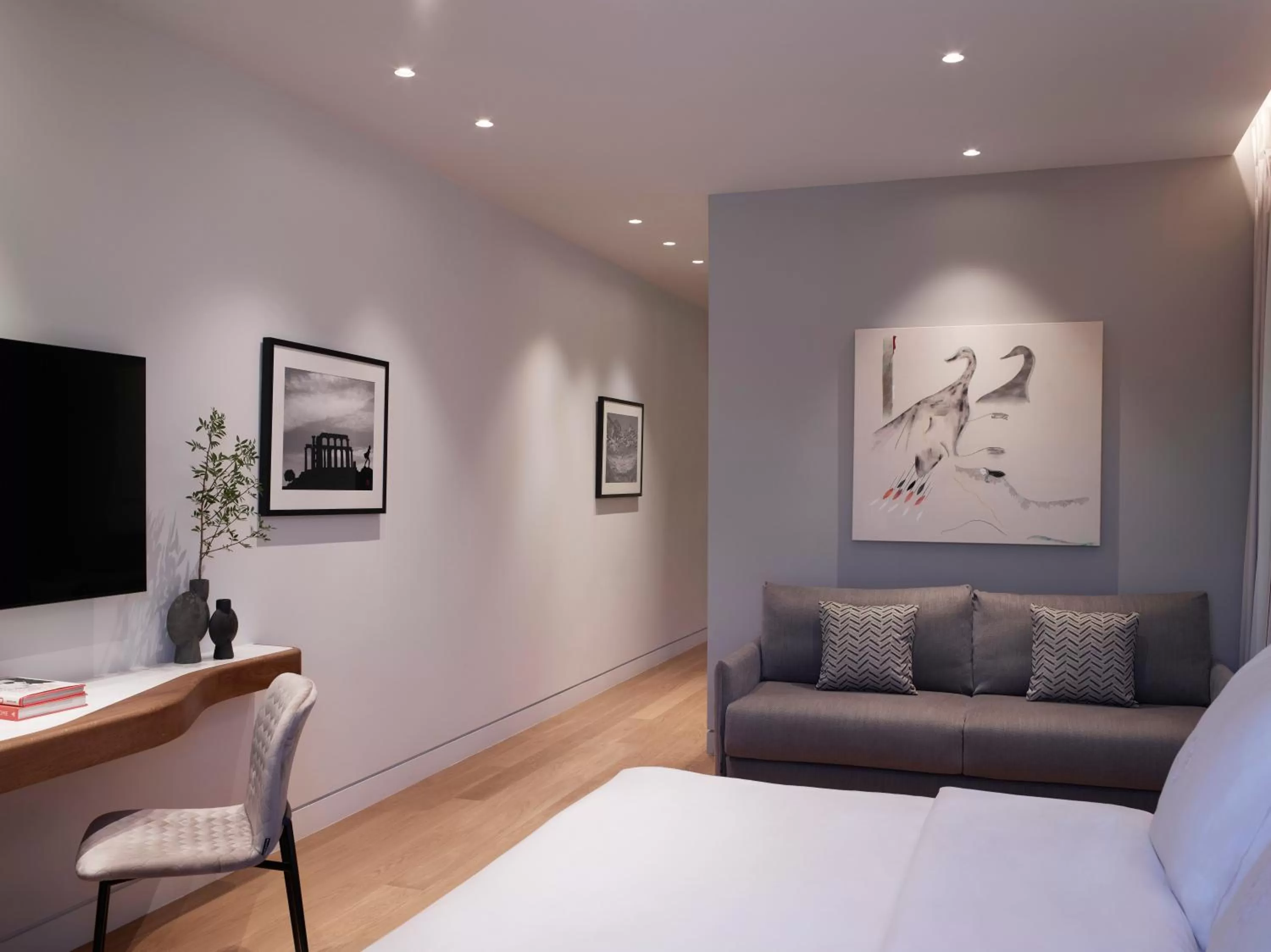 Seating area, Bed in xenodocheio Milos