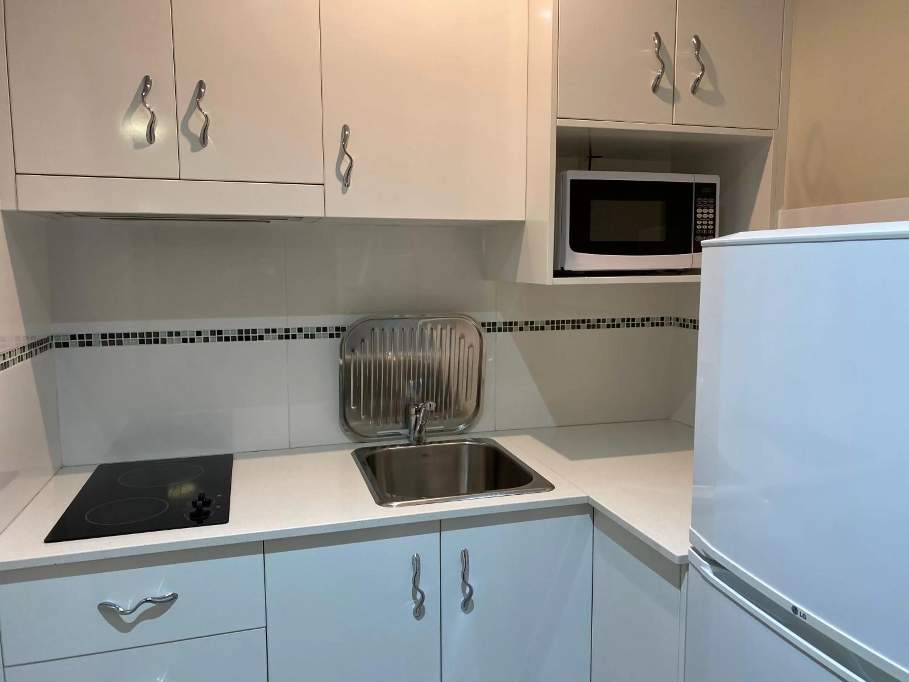 Kitchen or kitchenette in Lismore City Motor Inn