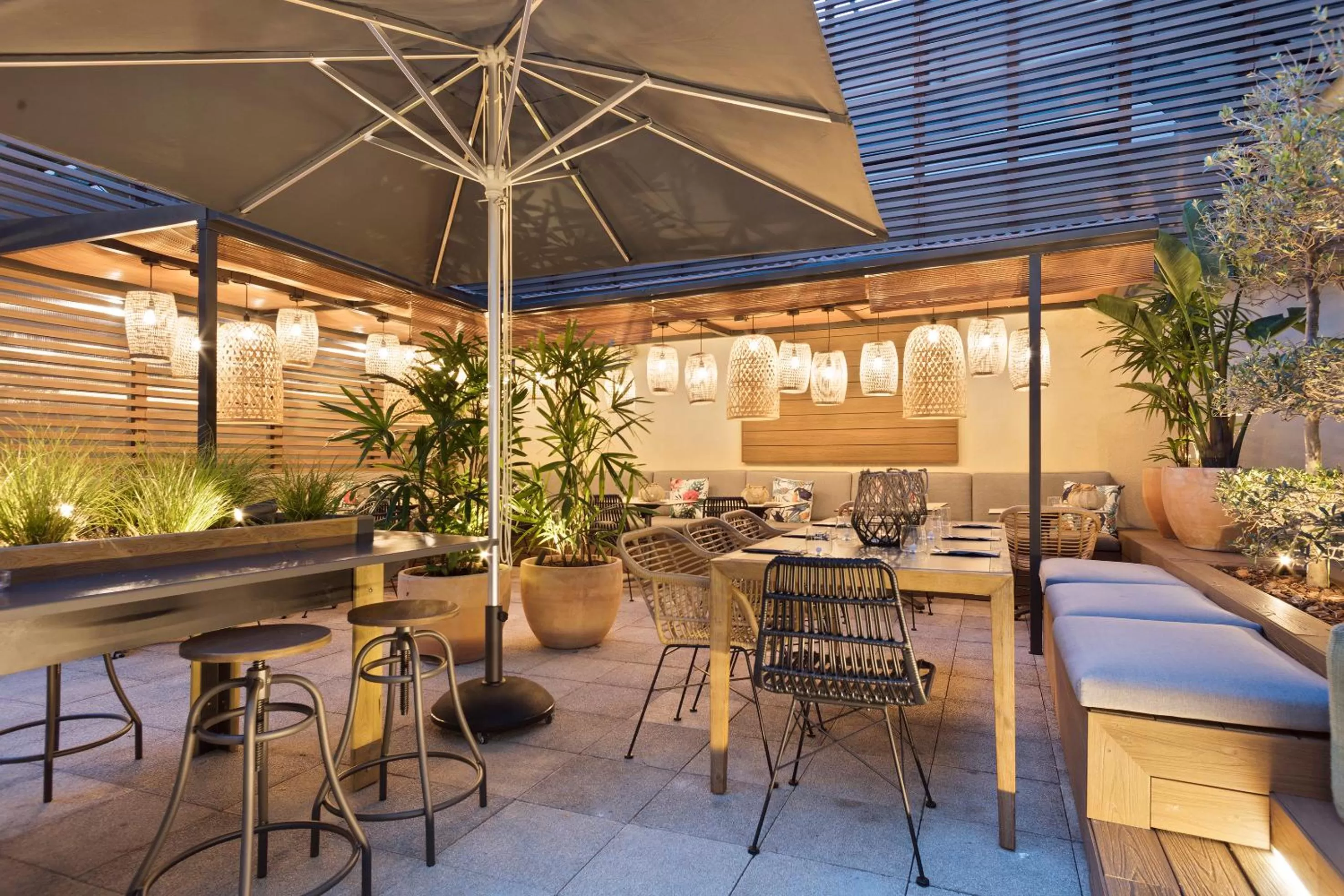 Restaurant/places to eat in INNSiDE by Meliá Barcelona Apolo