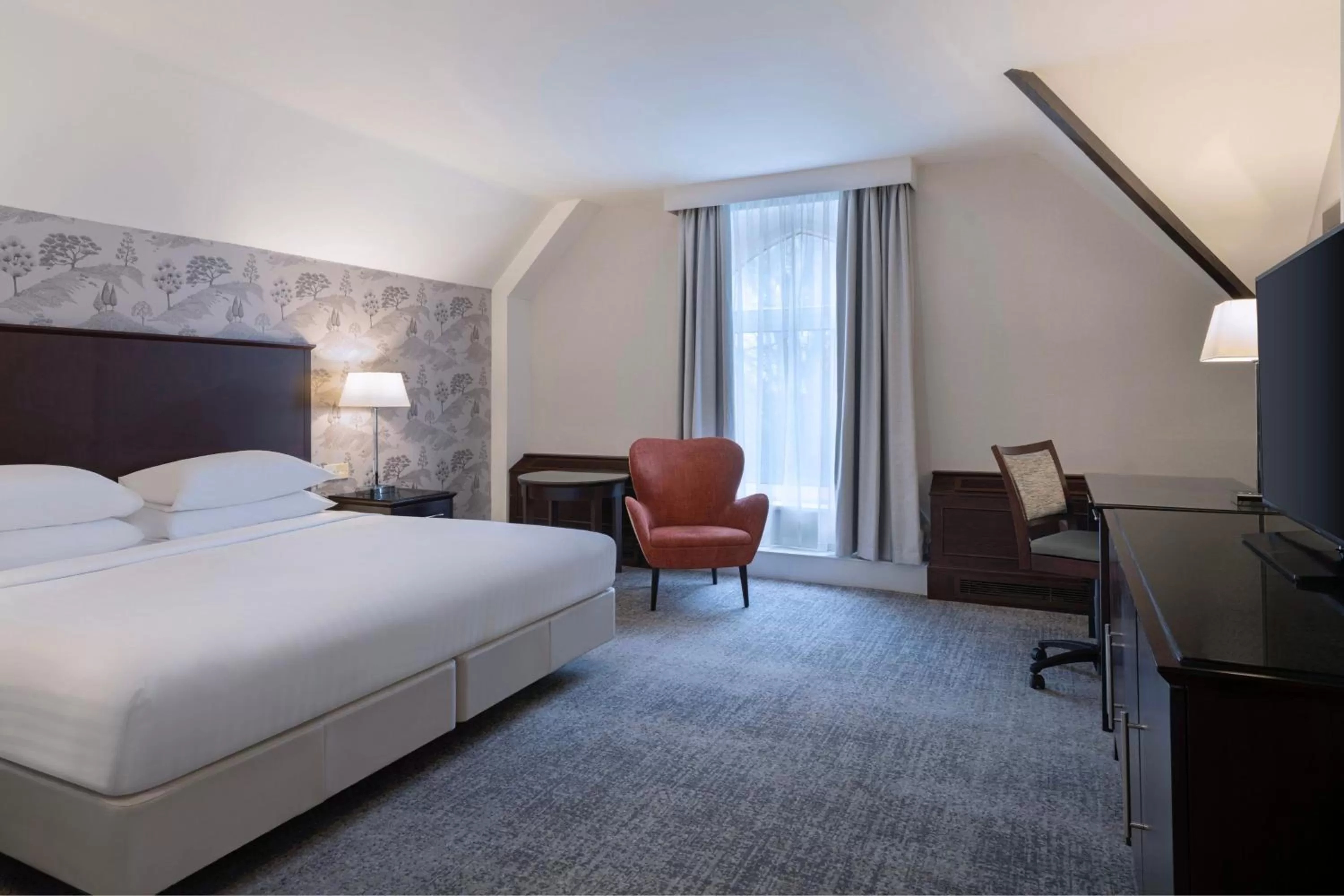 Photo of the whole room, Bed in Delta Hotels by Marriott York